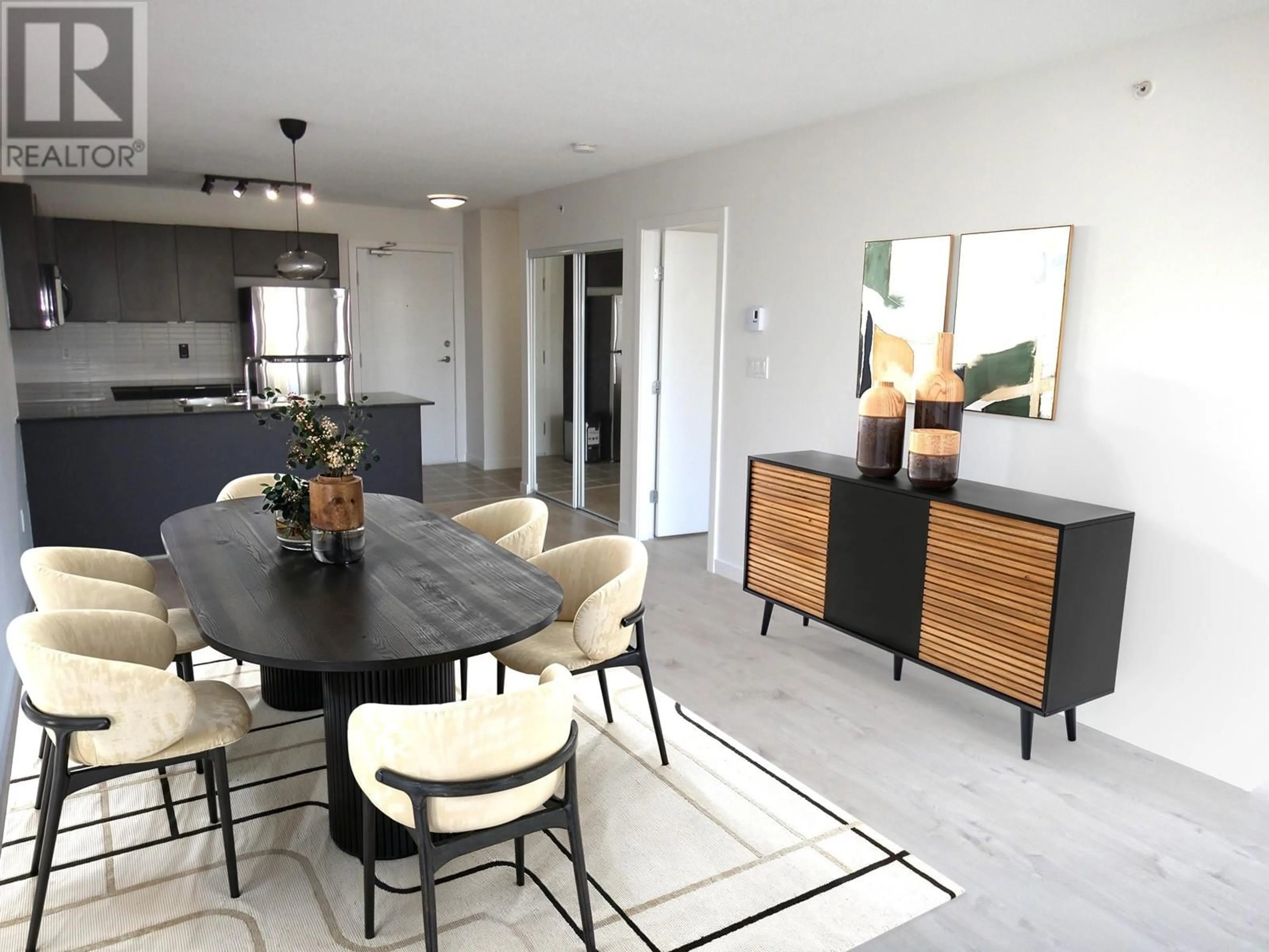 Open concept kitchen, unknown for 1605 - 4118 DAWSON STREET, Burnaby British Columbia V5C0A3