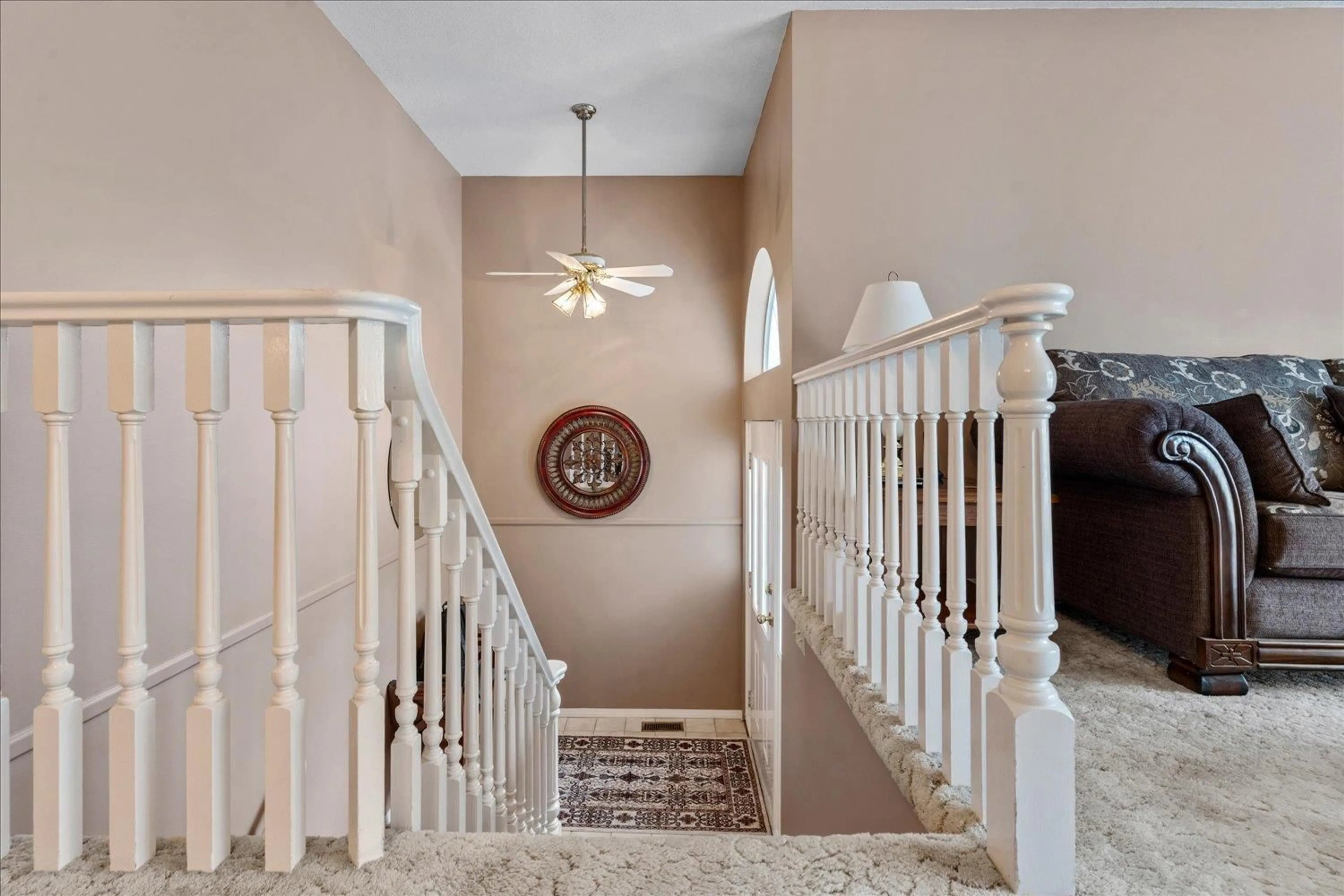 Indoor foyer for 7 - 32925 MACLURE, Abbotsford British Columbia V2S7V8