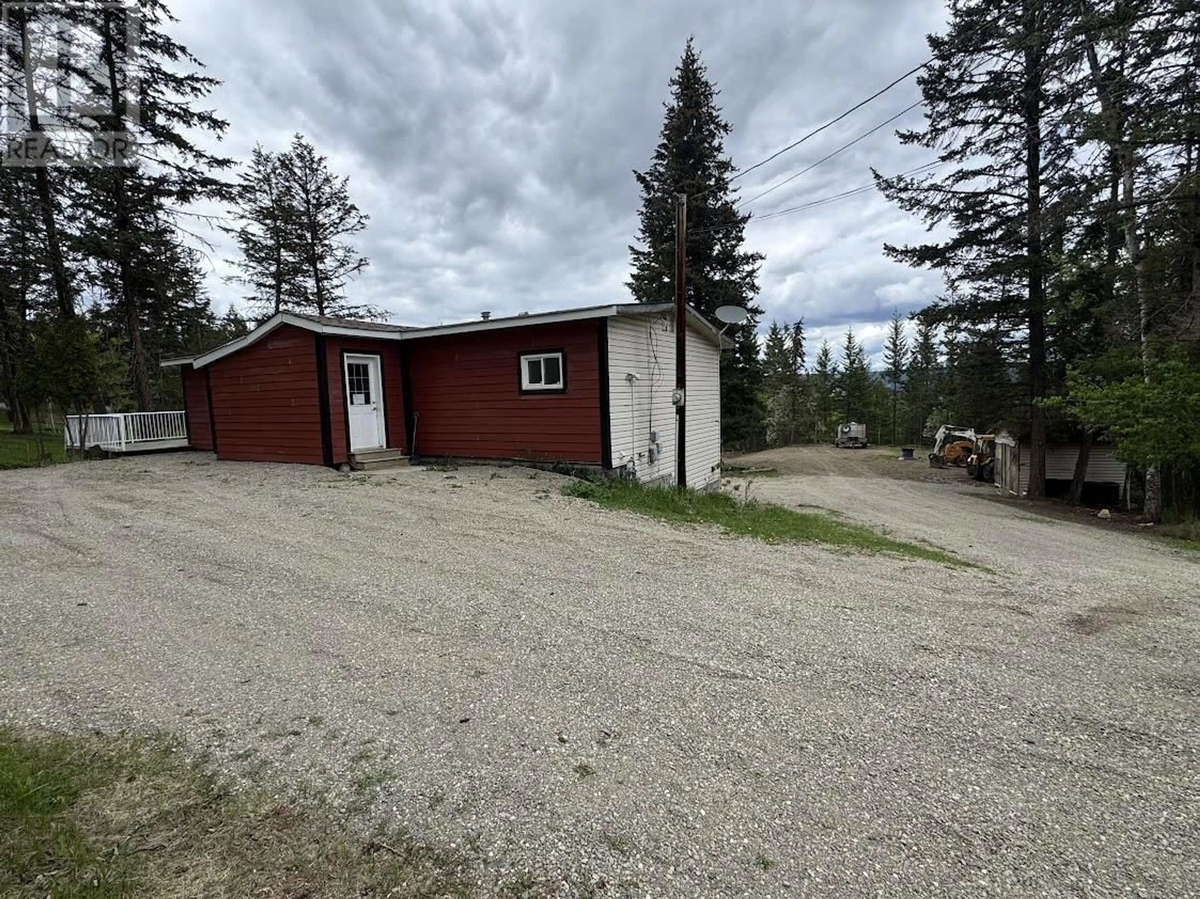 A pic from outside/outdoor area/front of a property/back of a property/a pic from drone, unknown for 654 WINGER ROAD, Williams Lake British Columbia V2G3S7