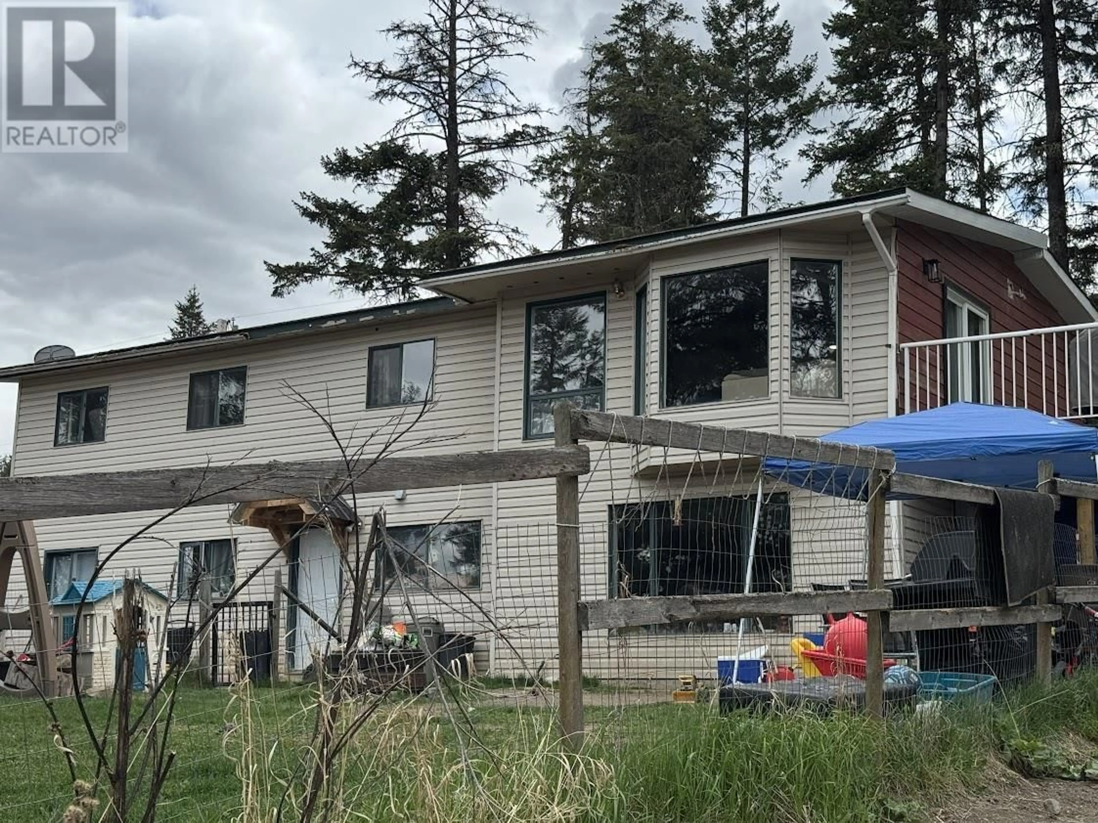 Home with vinyl exterior material, building for 654 WINGER ROAD, Williams Lake British Columbia V2G3S7