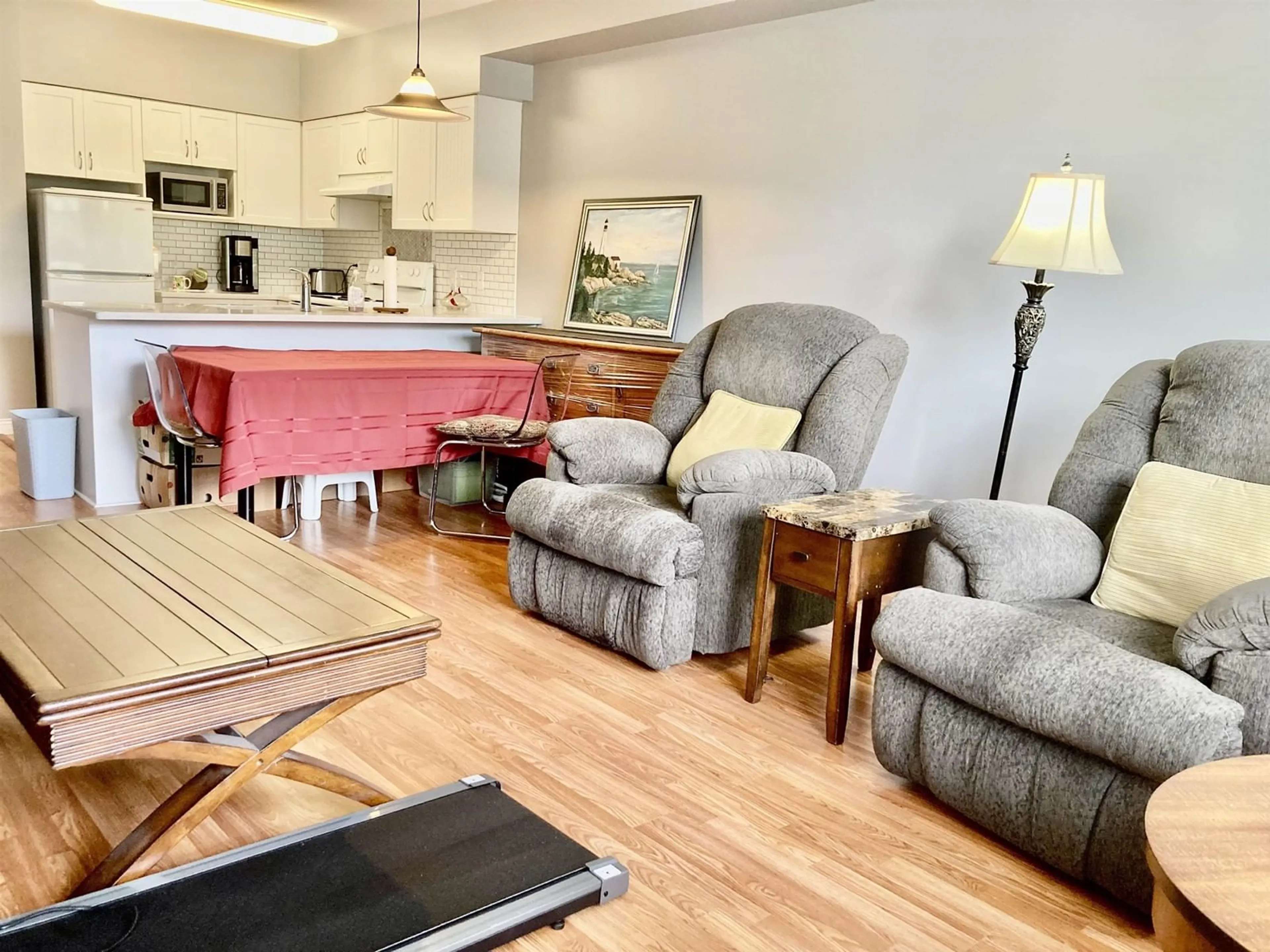Living room with furniture, unknown for 209 - 16068 83, Surrey British Columbia V4N0N2