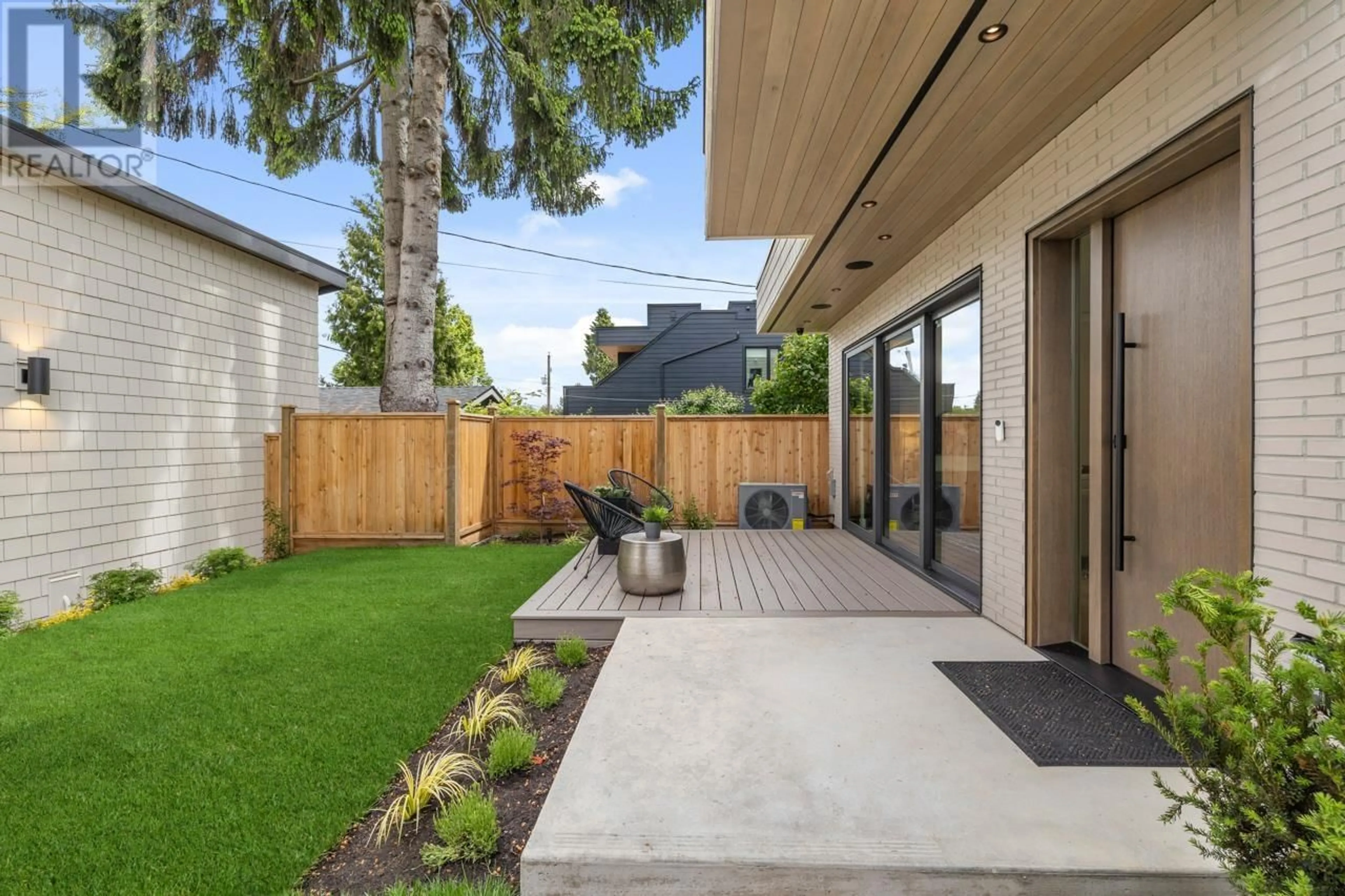 Patio, street for 2 - 435 37 AVENUE, Vancouver British Columbia V5W2B1
