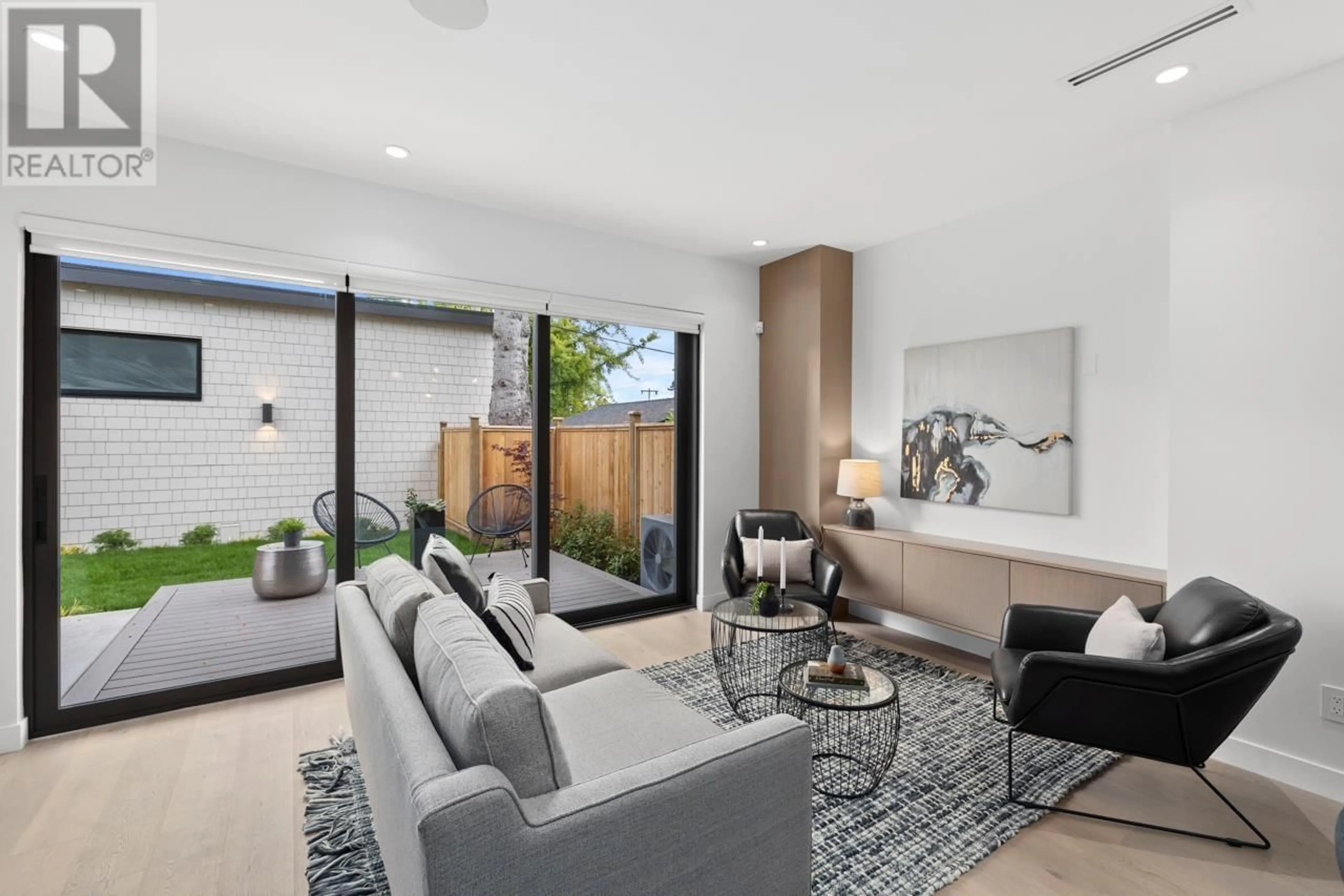 Living room with furniture, unknown for 2 - 435 37 AVENUE, Vancouver British Columbia V5W2B1
