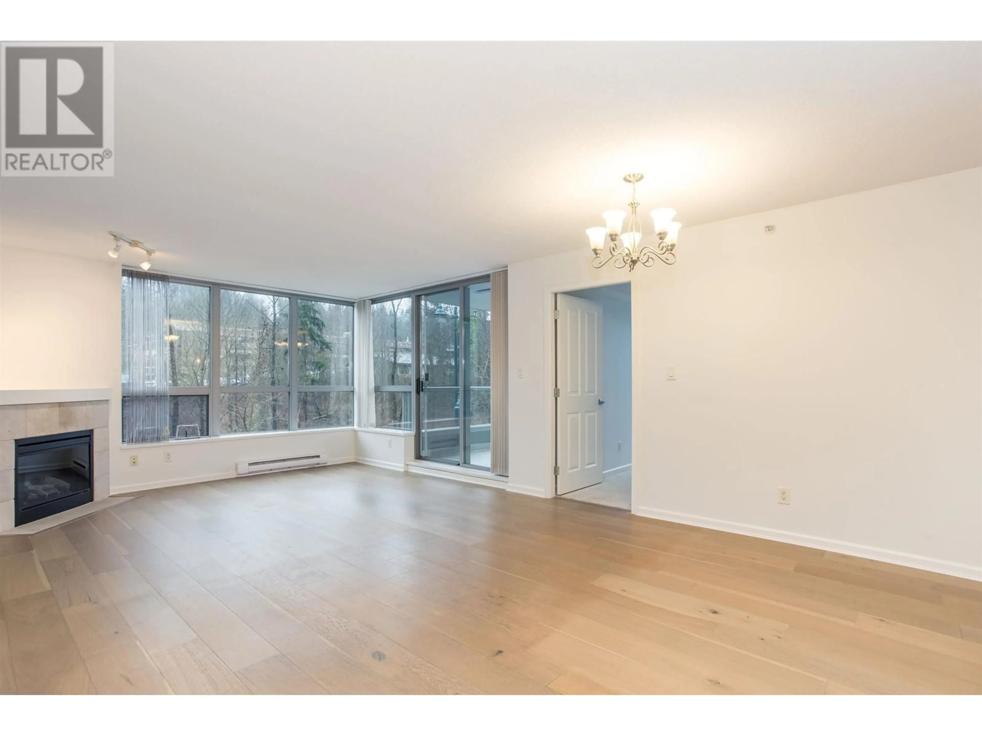 A pic of a room for 302 - 290 NEWPORT DRIVE, Port Moody British Columbia V3H5N2