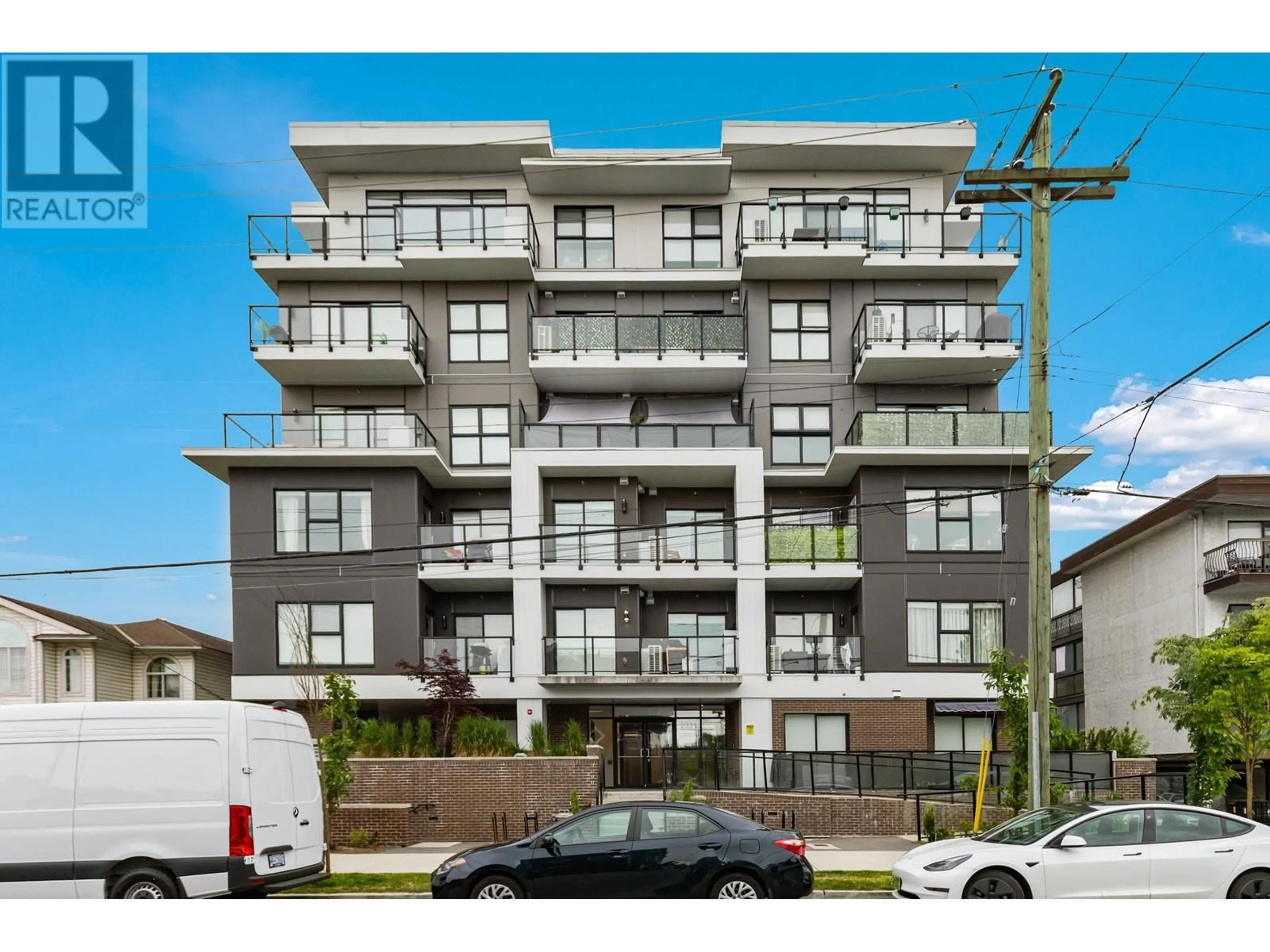 A pic from outside/outdoor area/front of a property/back of a property/a pic from drone, building for 204 - 2331 KELLY AVENUE, Port Coquitlam British Columbia V3C1Y3