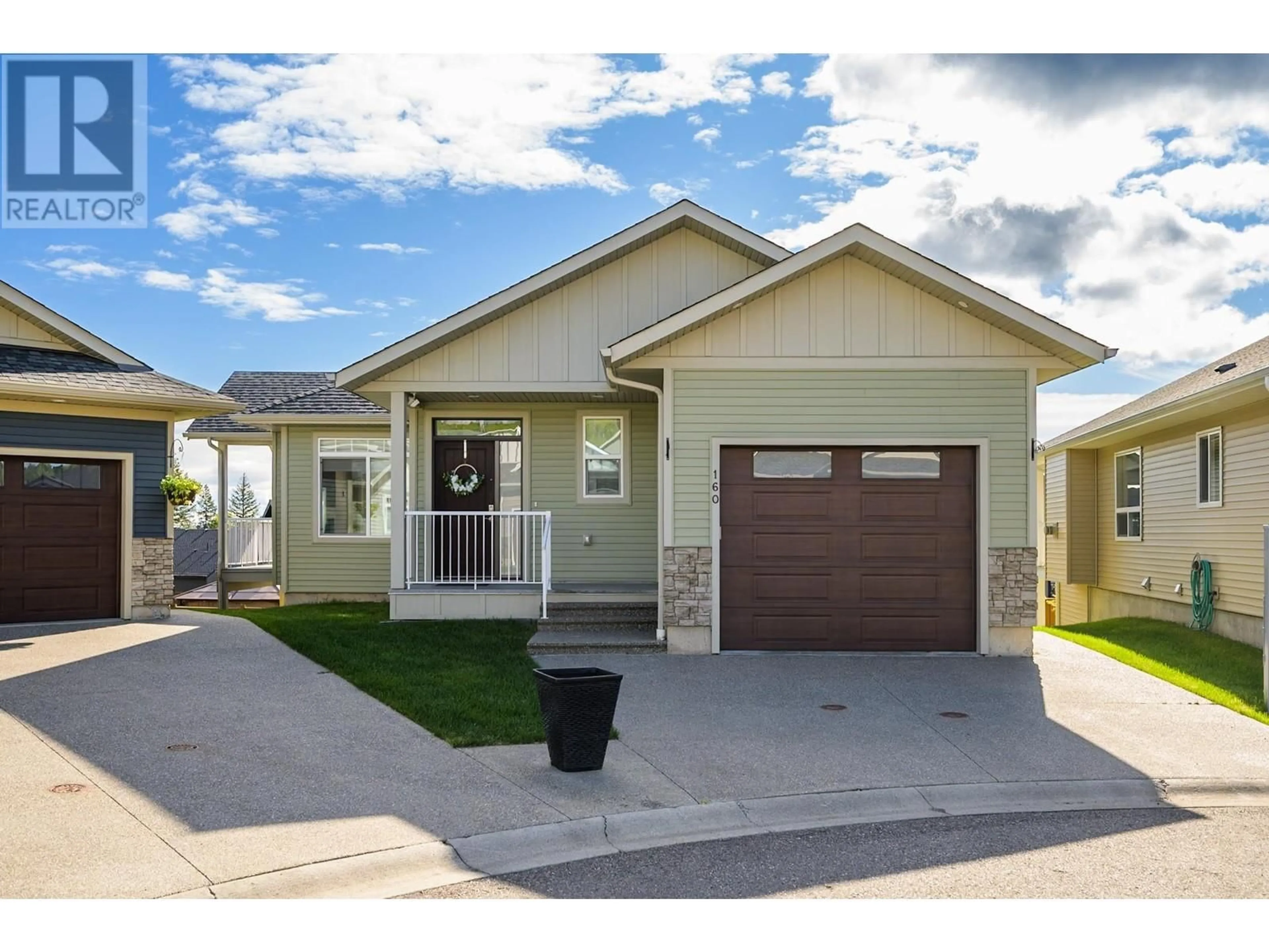 Home with vinyl exterior material, street for 160 - 2980 ELLINGTON AVENUE, Prince George British Columbia V2N0G4