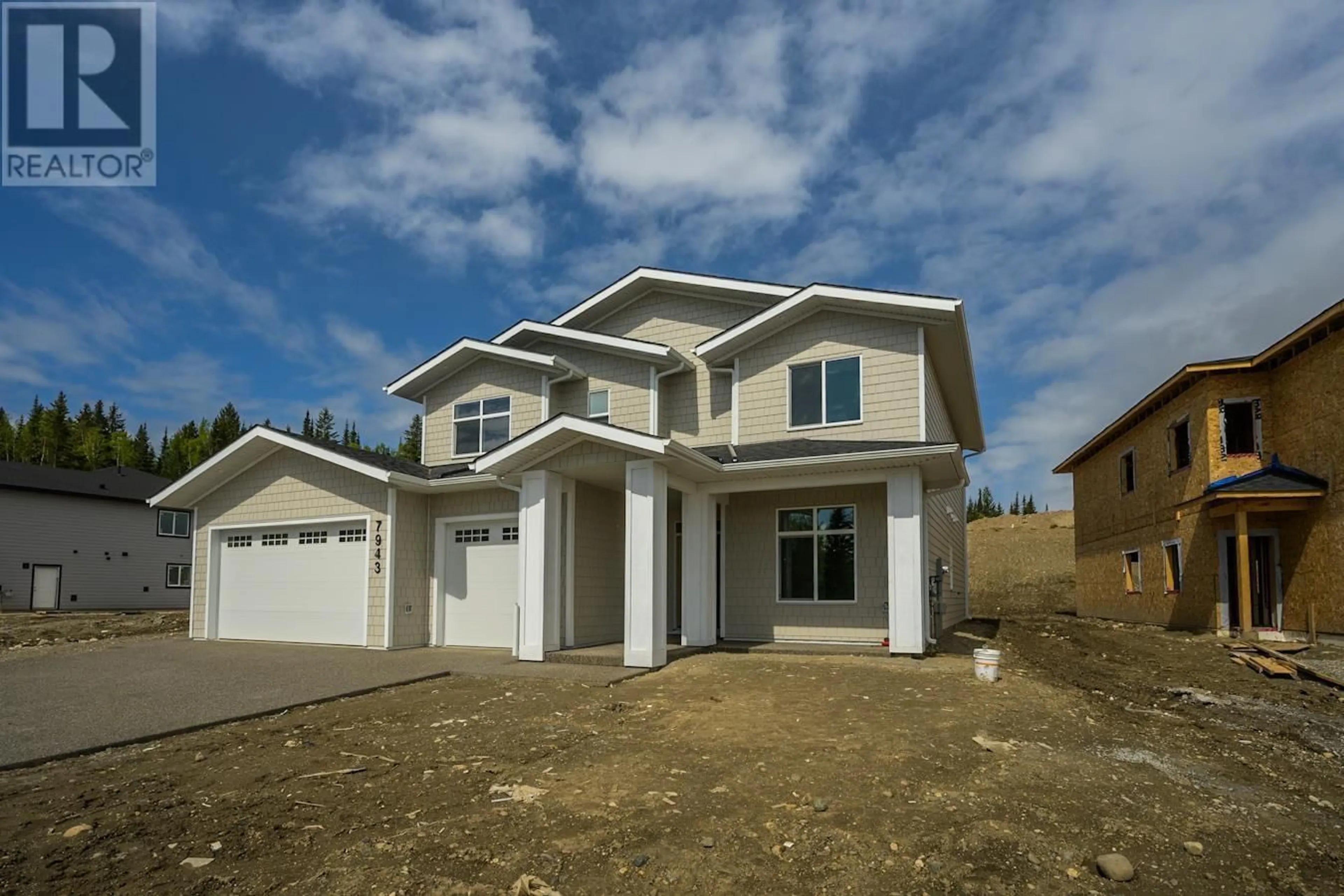 Home with vinyl exterior material, street for 7943 SOUTHRIDGE AVENUE, Prince George British Columbia V2N6Z8