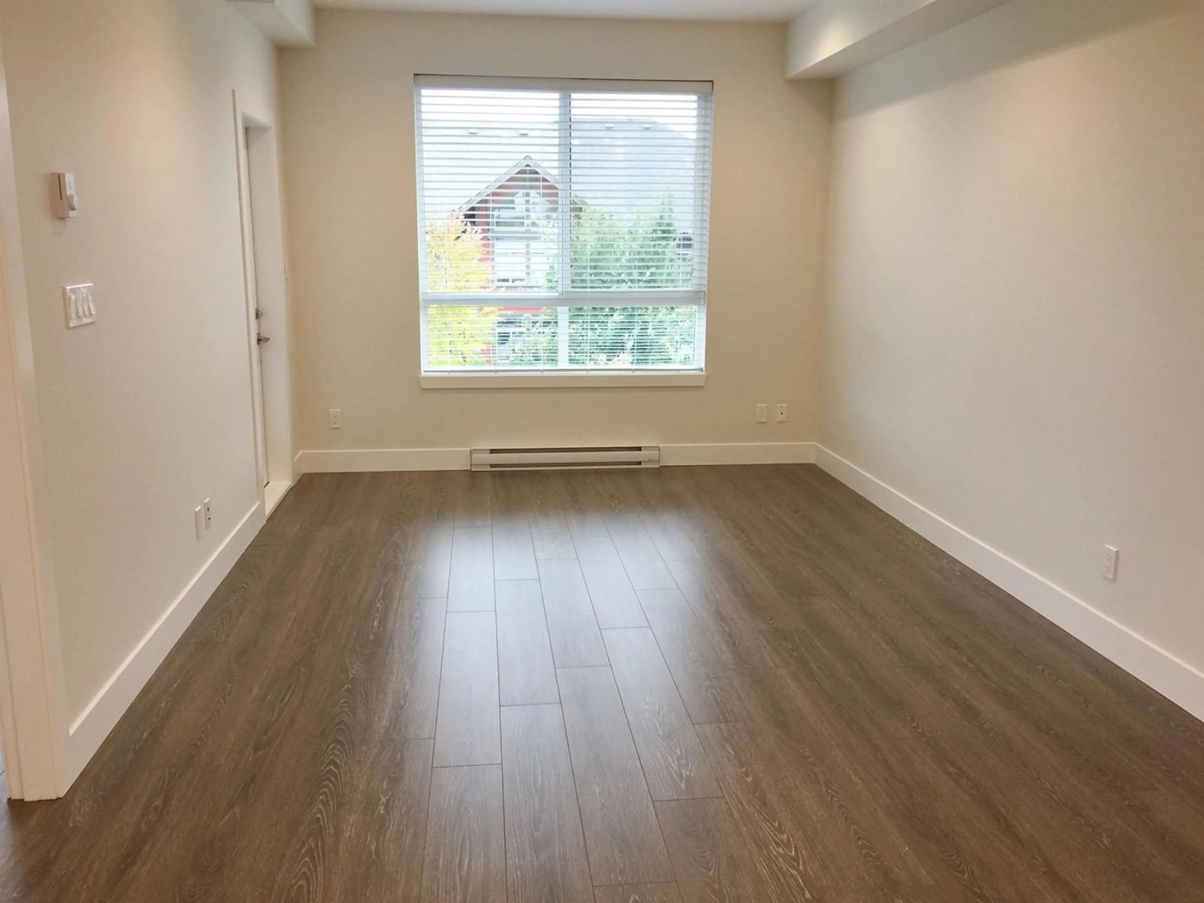 A pic of a room for 418 - 15351 101, Surrey British Columbia V3R0G2