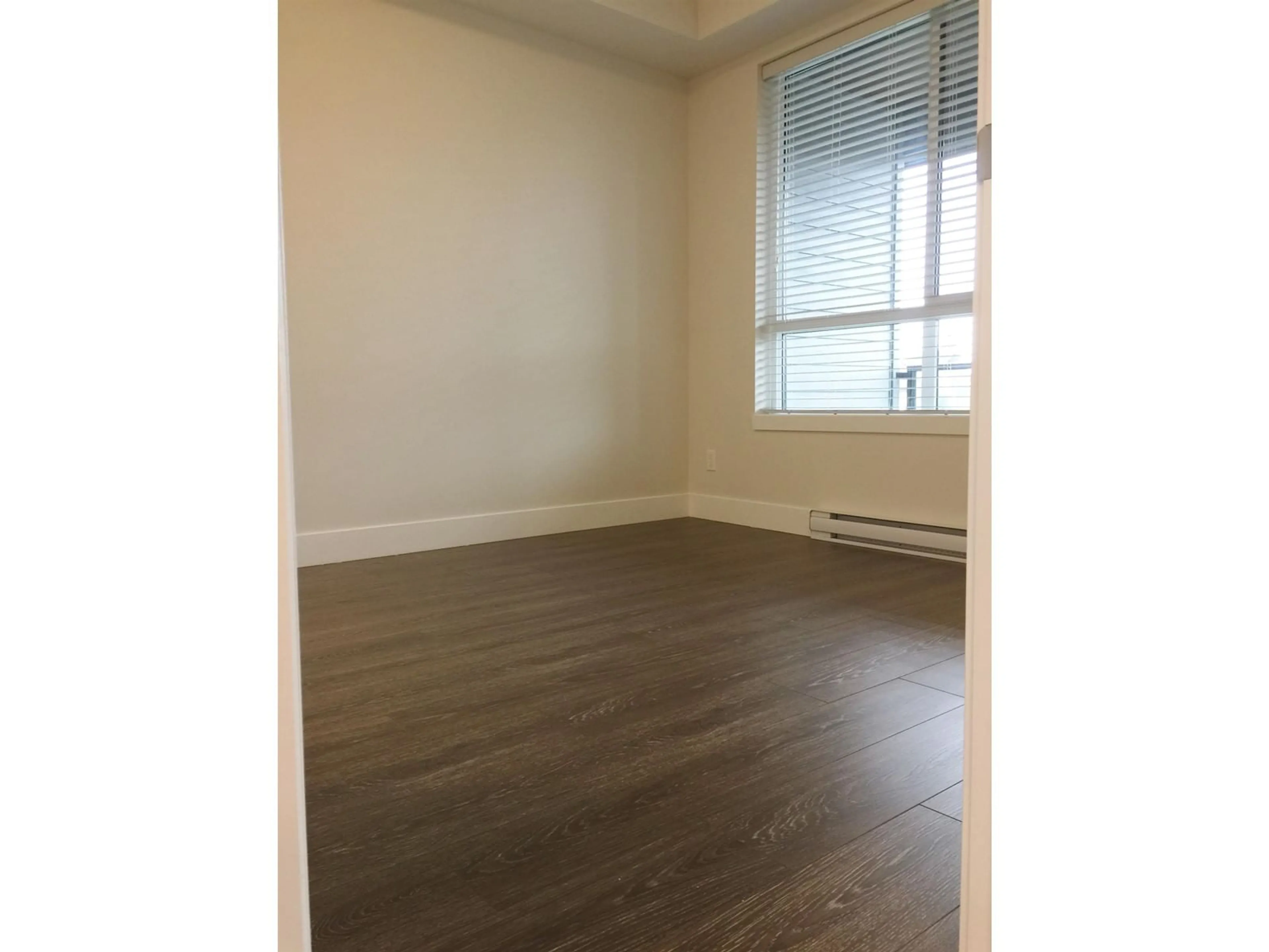 A pic of a room for 418 - 15351 101, Surrey British Columbia V3R0G2