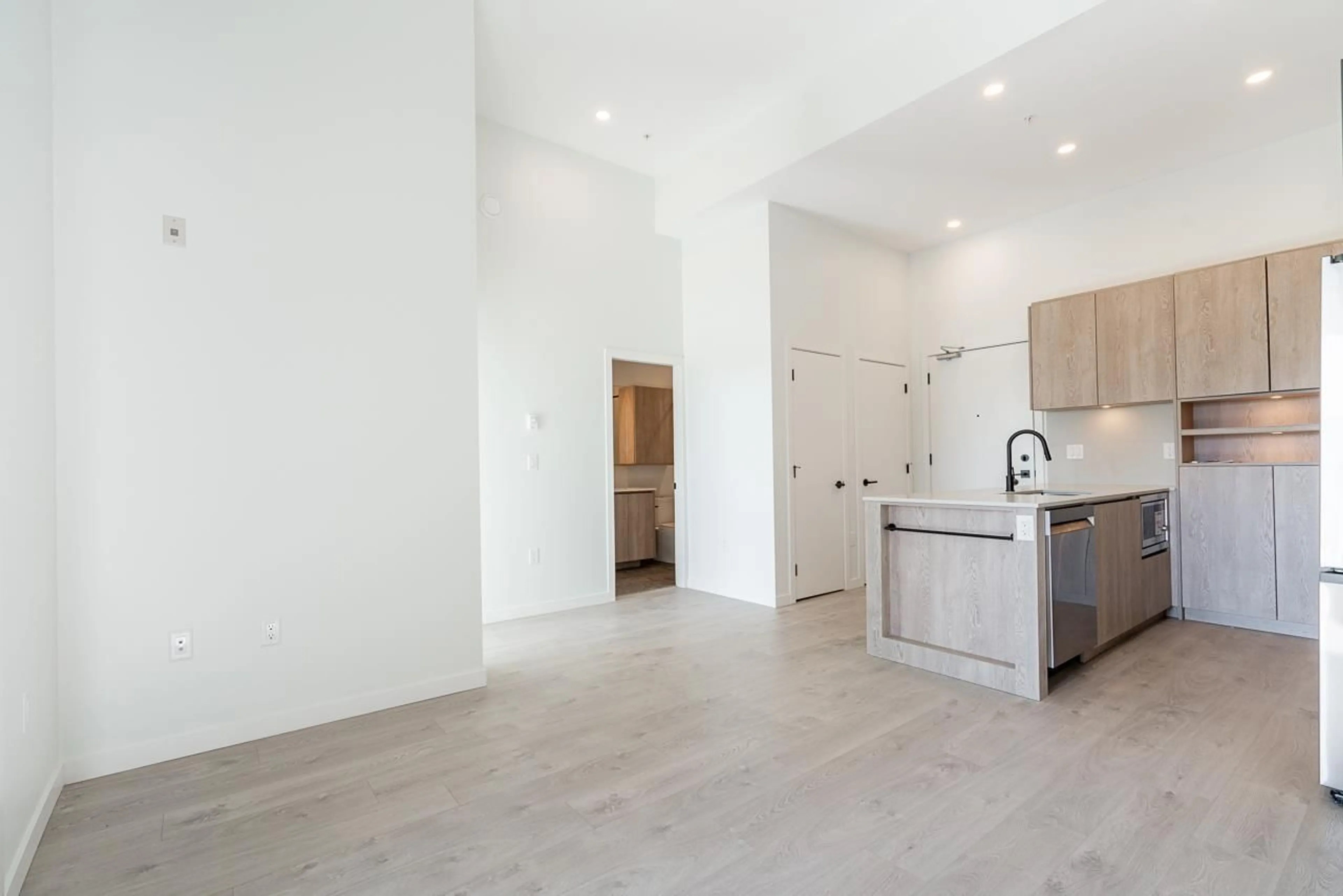 A pic of a room for 104 - 19577 65B, Surrey British Columbia V4N6Y3