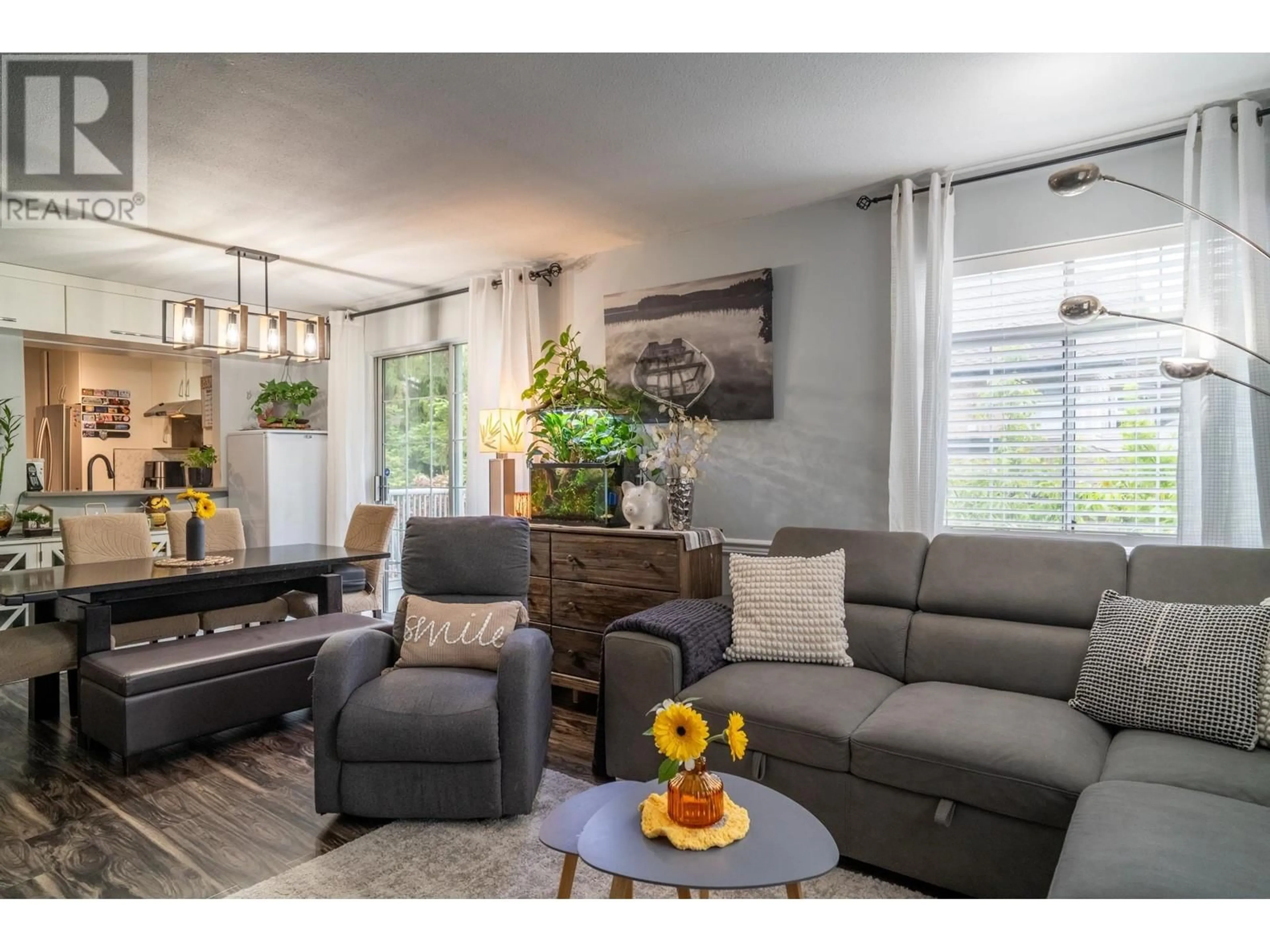 Living room with furniture, unknown for 303 - 1990 COQUITLAM AVENUE, Port Coquitlam British Columbia V3B7R2