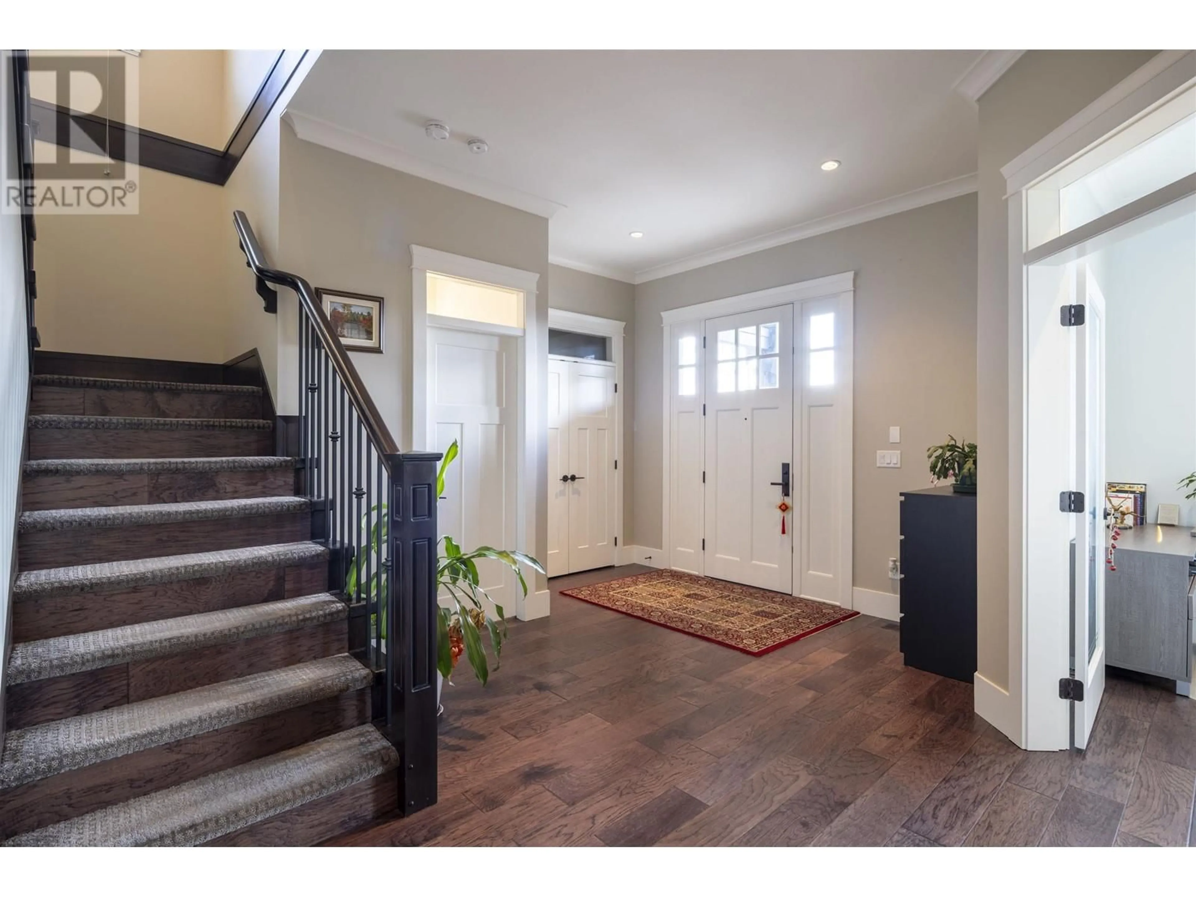 Indoor entryway for 3521 GALLOWAY AVENUE, Coquitlam British Columbia V3E0K3