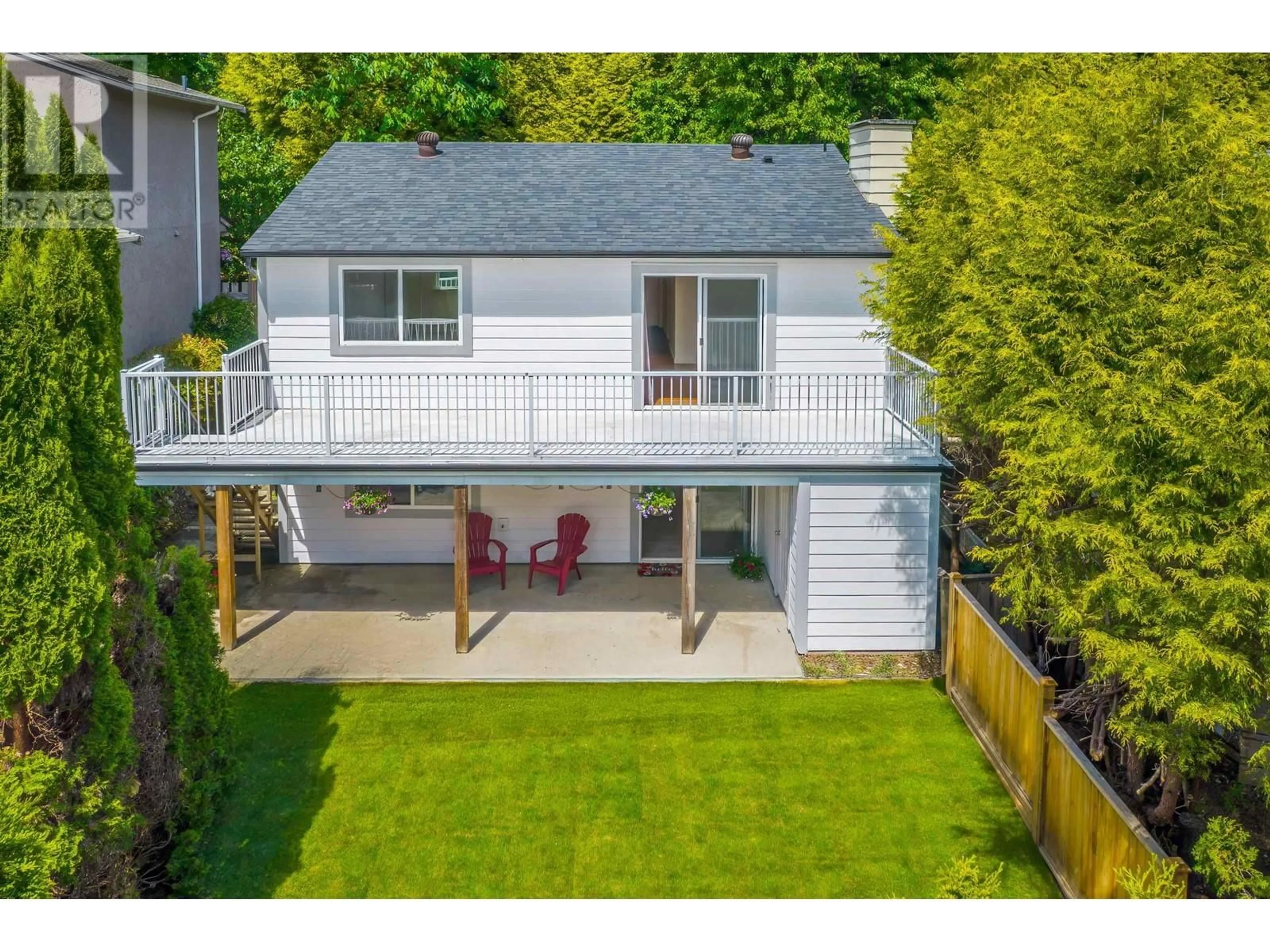 A pic from outside/outdoor area/front of a property/back of a property/a pic from drone, unknown for 723 APPLEYARD COURT, Port Moody British Columbia V3H3X1