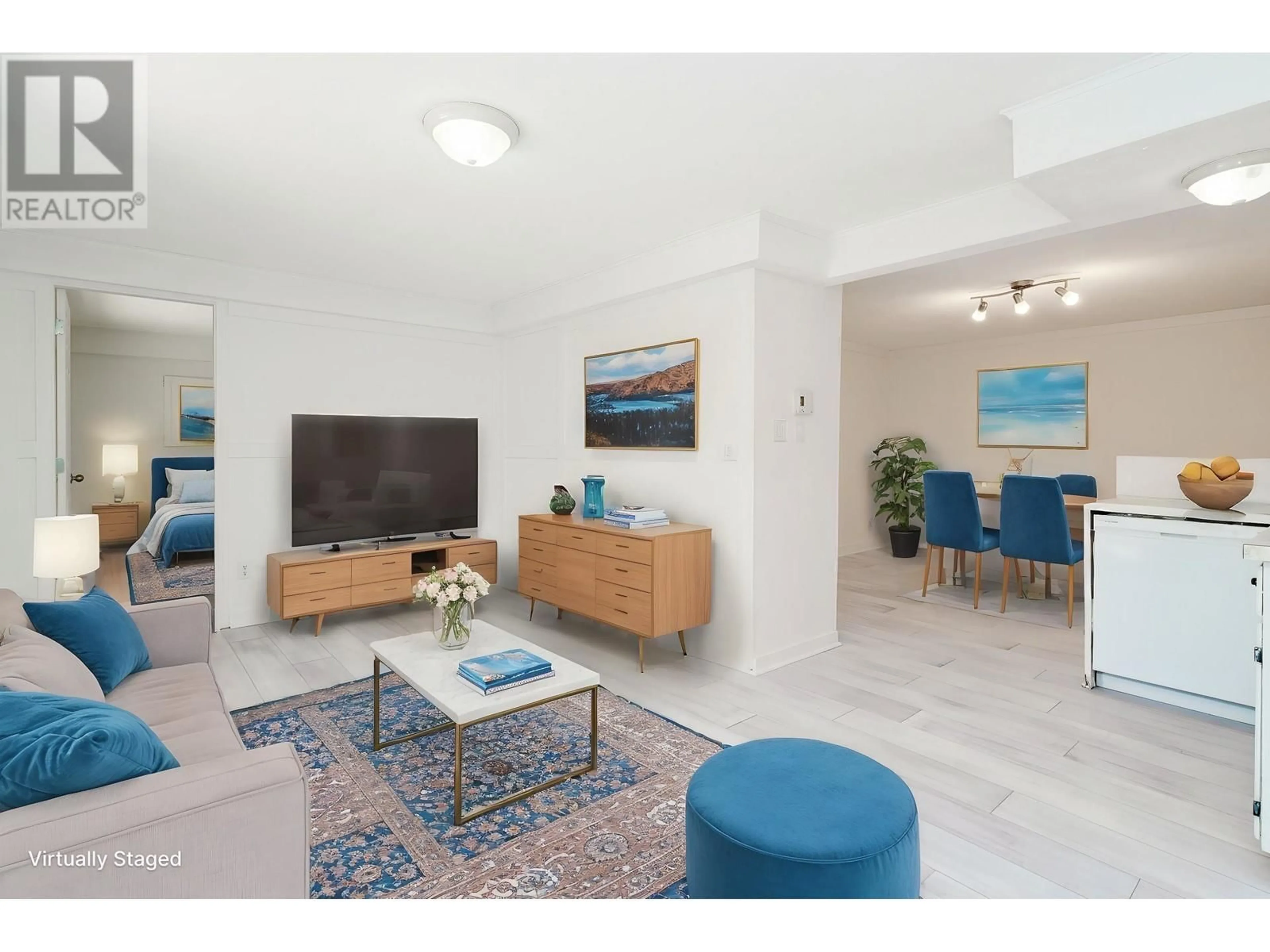 Living room with furniture, unknown for 723 APPLEYARD COURT, Port Moody British Columbia V3H3X1
