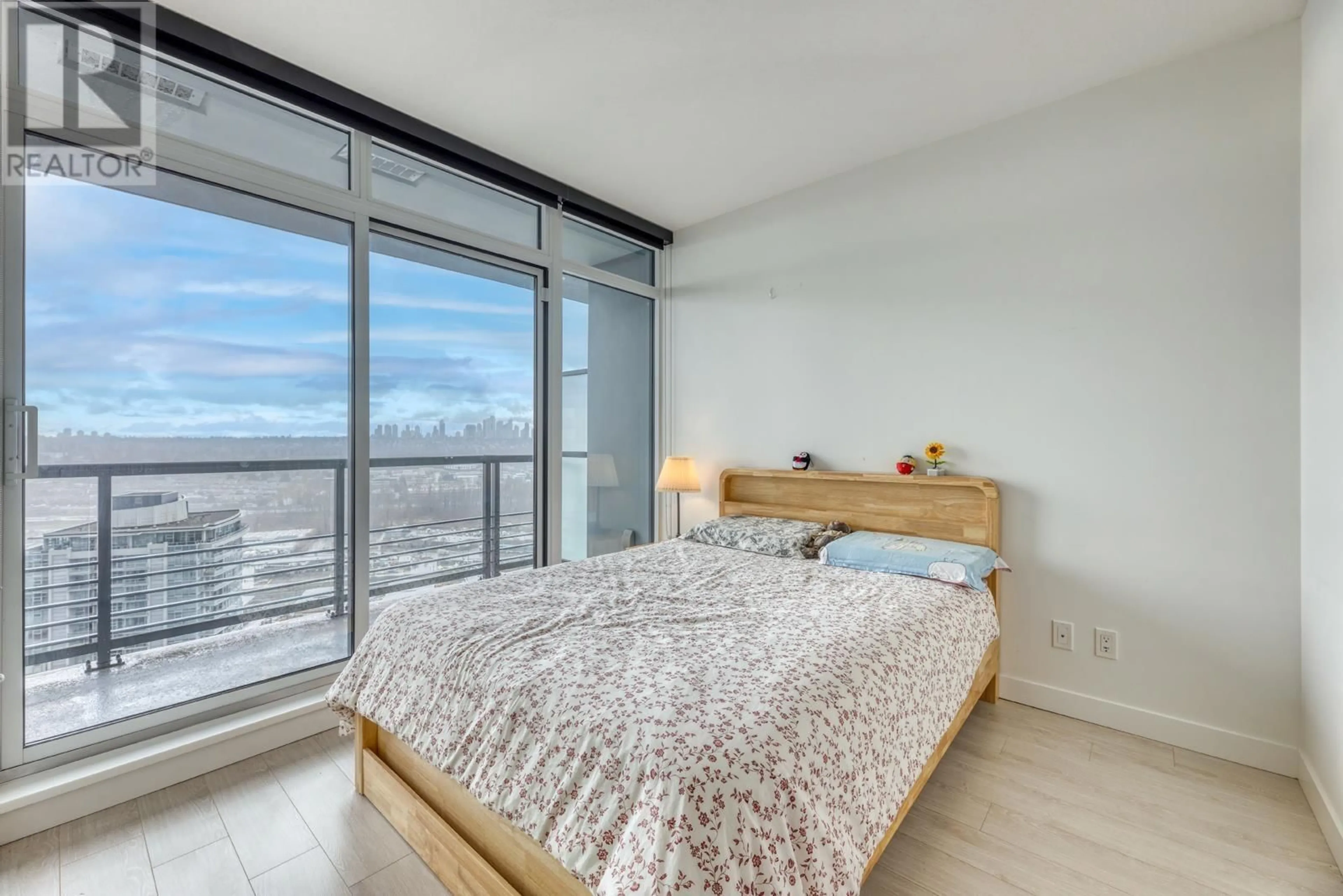 Bedroom with bed, unknown for 2310 - 4720 LOUGHEED HIGHWAY, Burnaby British Columbia V5C0M8