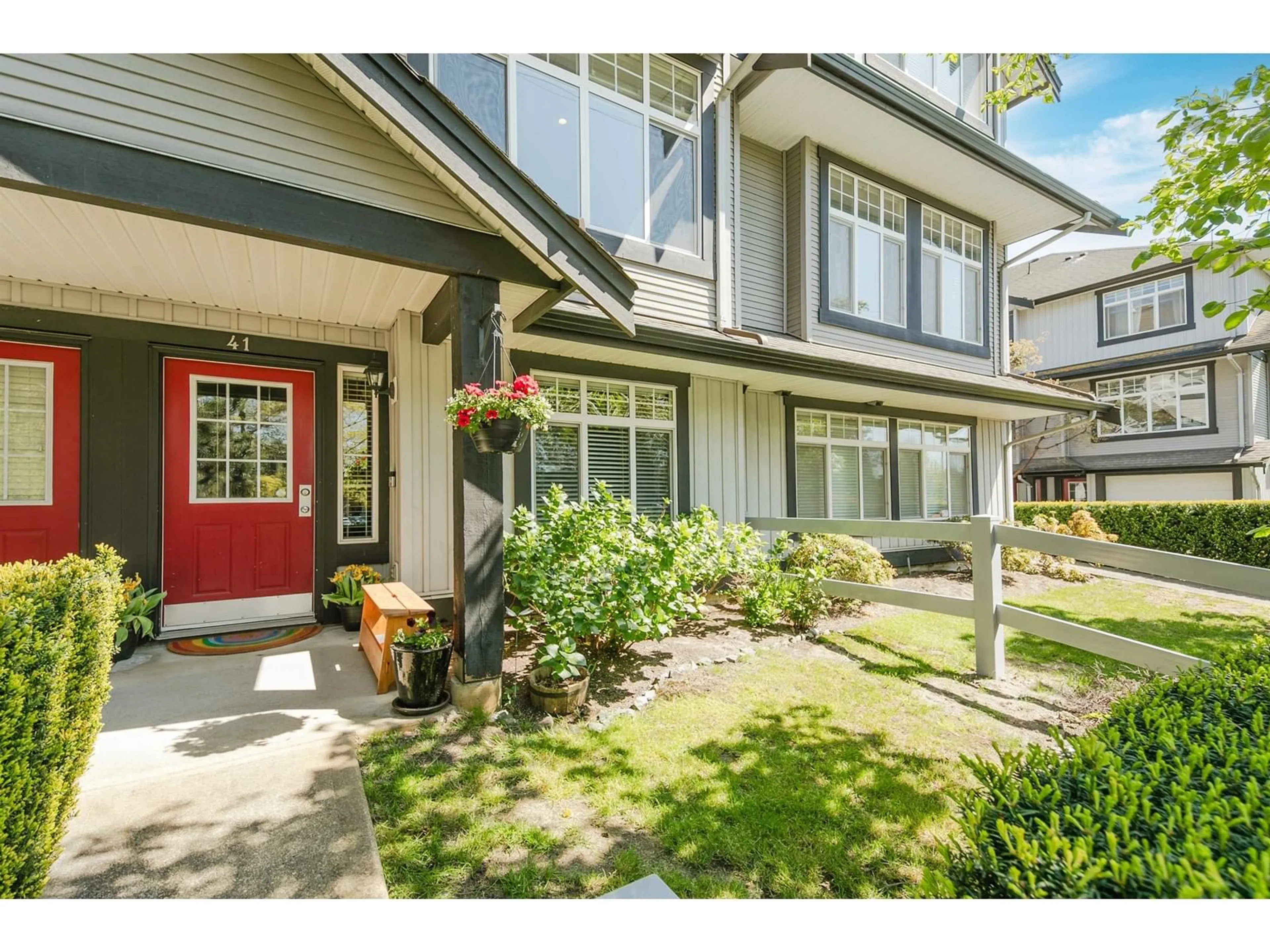 Indoor entryway for 41 - 18839 69, Surrey British Columbia V4N5S7