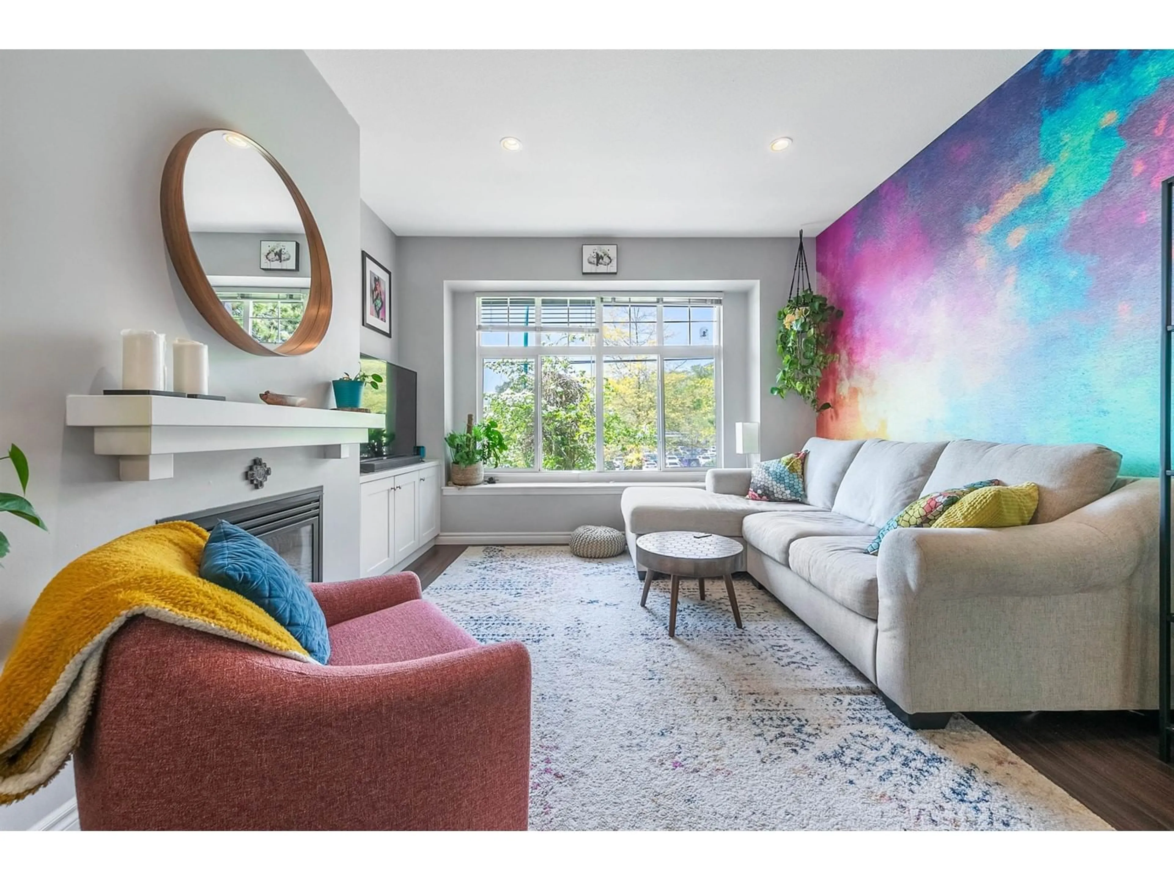 Living room with furniture, unknown for 41 - 18839 69, Surrey British Columbia V4N5S7