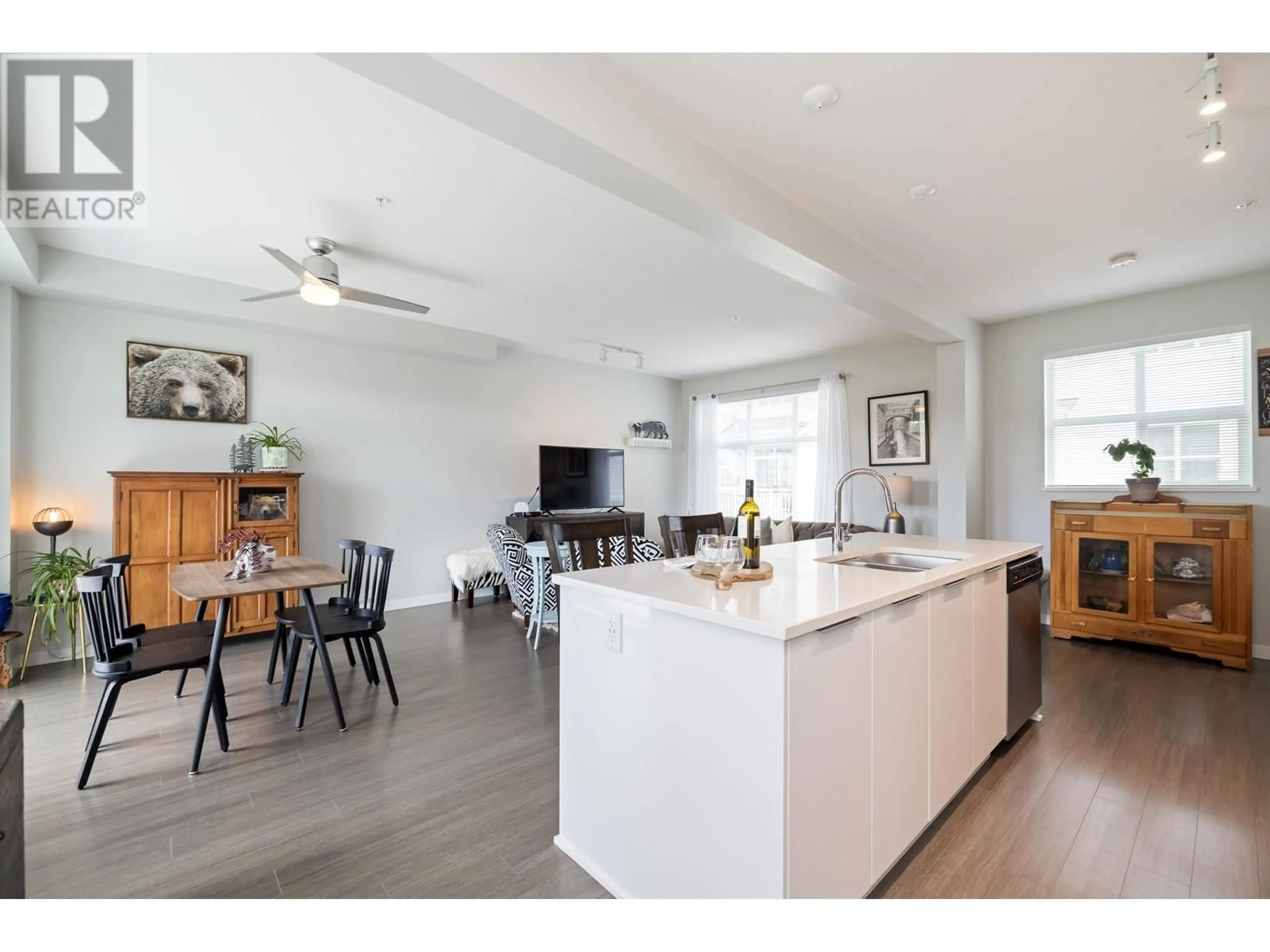 Open concept kitchen, wood/laminate floor for 2403 - 11295 PAZARENA PLACE, Maple Ridge British Columbia V2X4K9