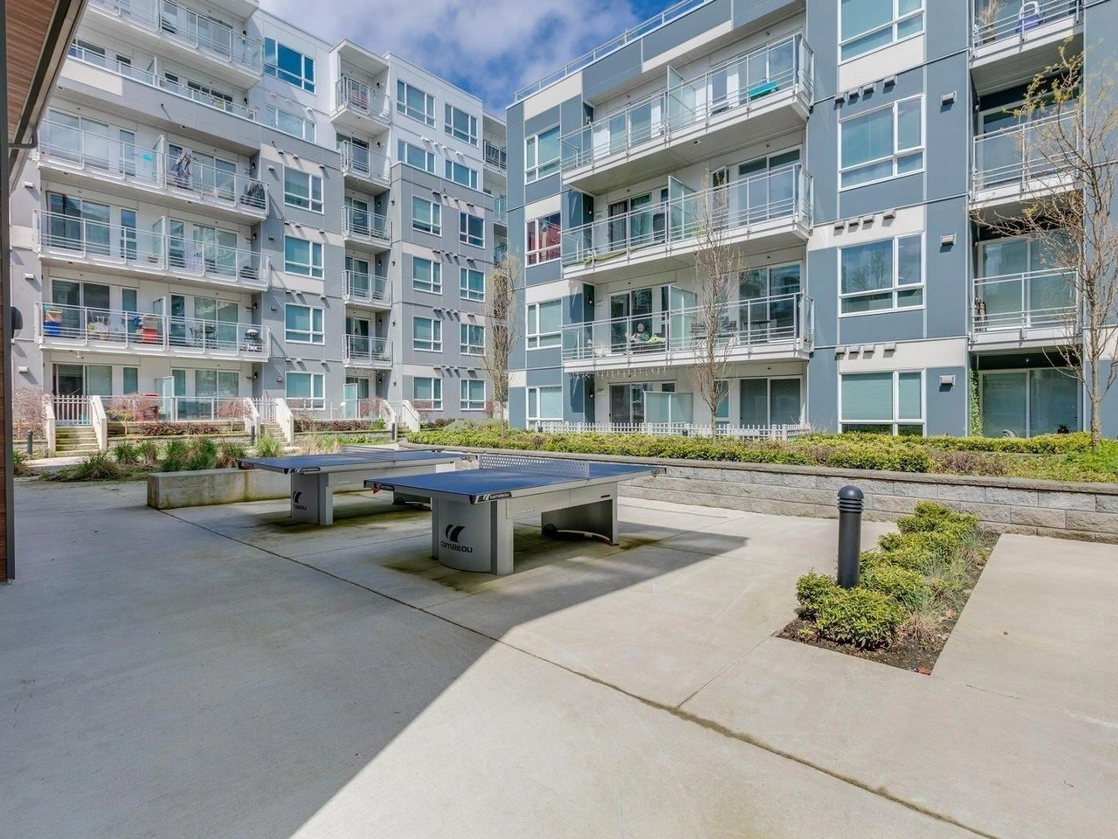 Patio, street for 515 - 10603 140, Surrey British Columbia V3T0M8