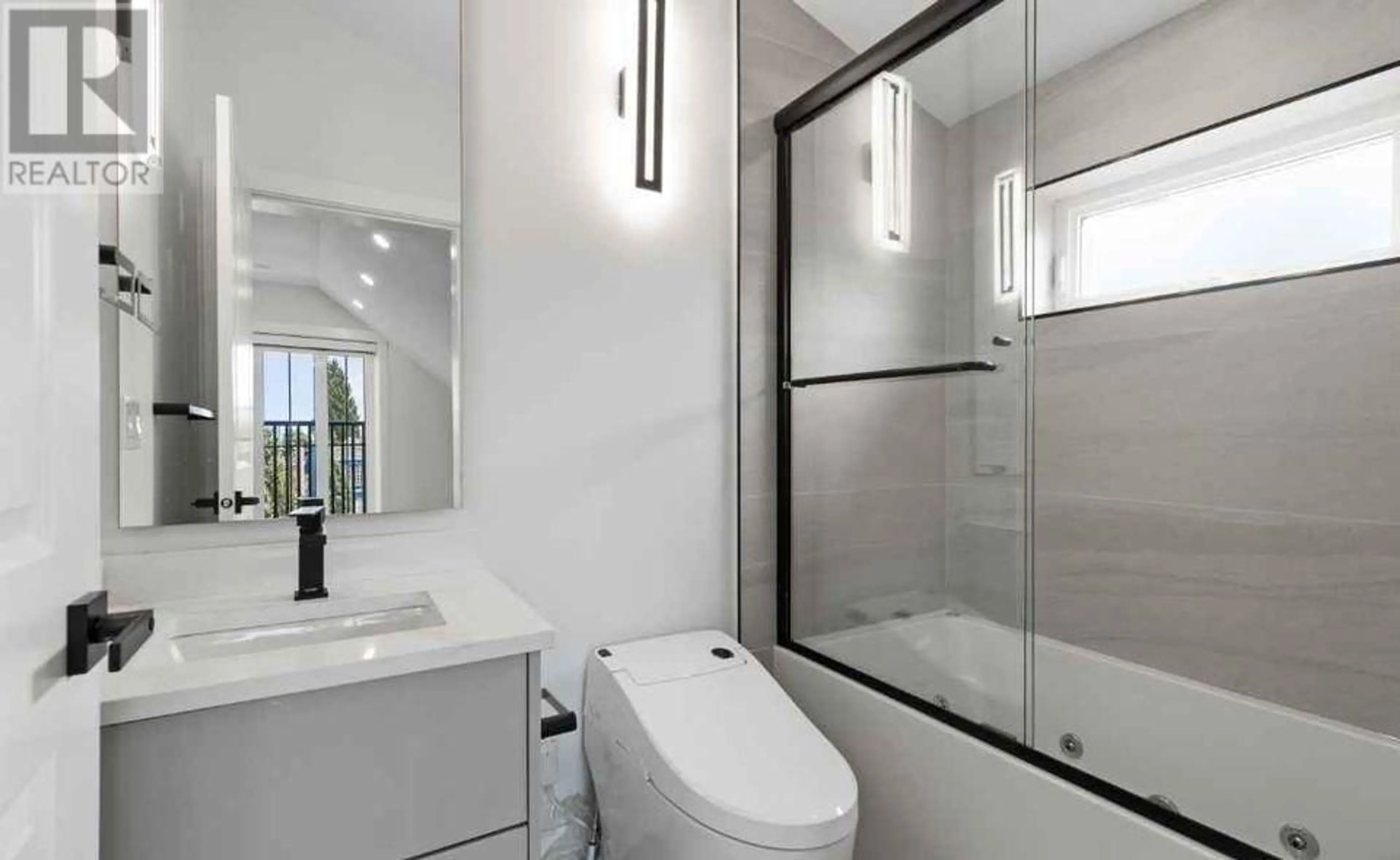Standard bathroom, ceramic/tile floor for 5092 CLARENDON STREET, Vancouver British Columbia V5R3J6