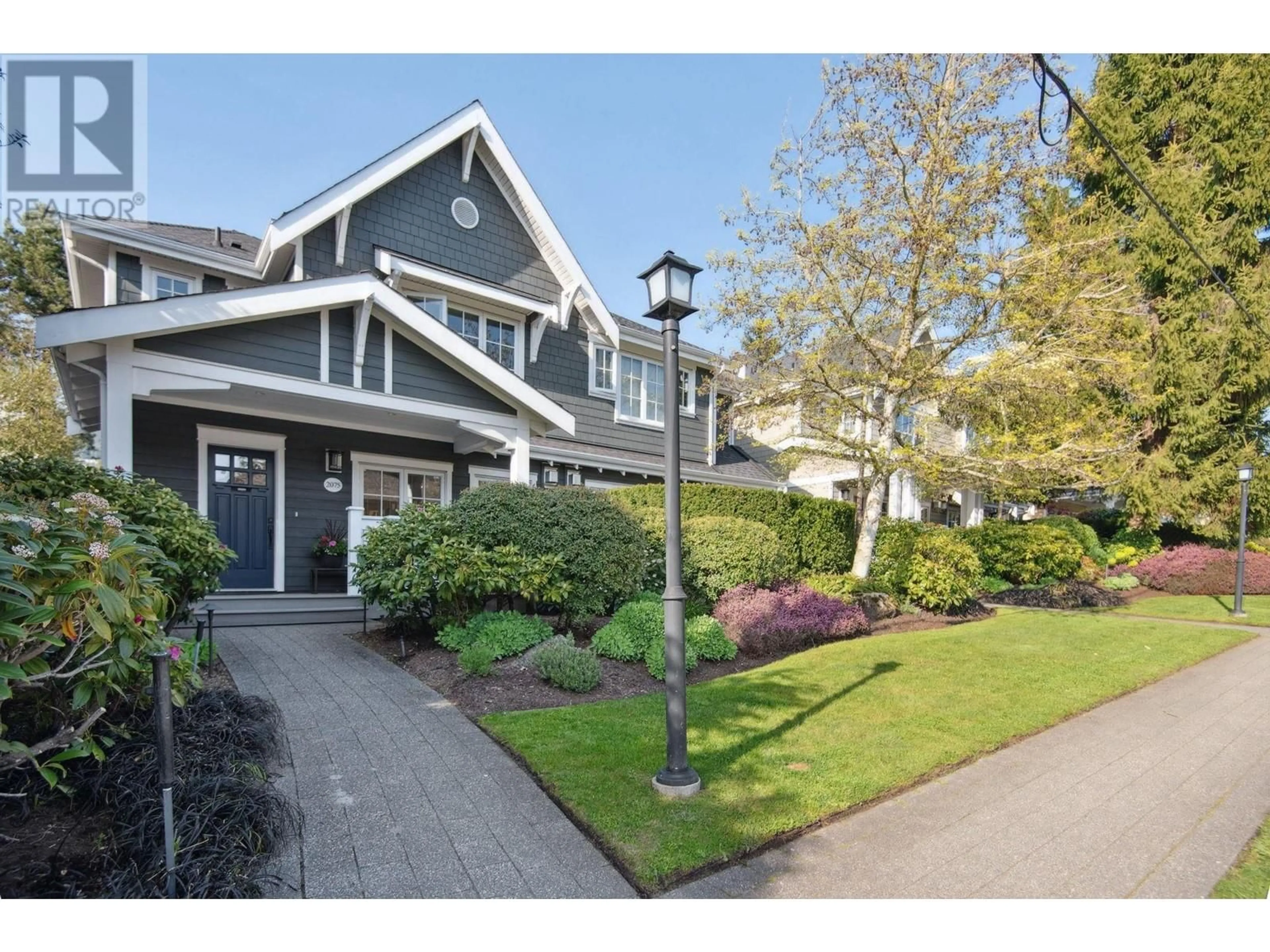 Home with vinyl exterior material, street for 2075 ESQUIMALT AVENUE, West Vancouver British Columbia V7V1S3