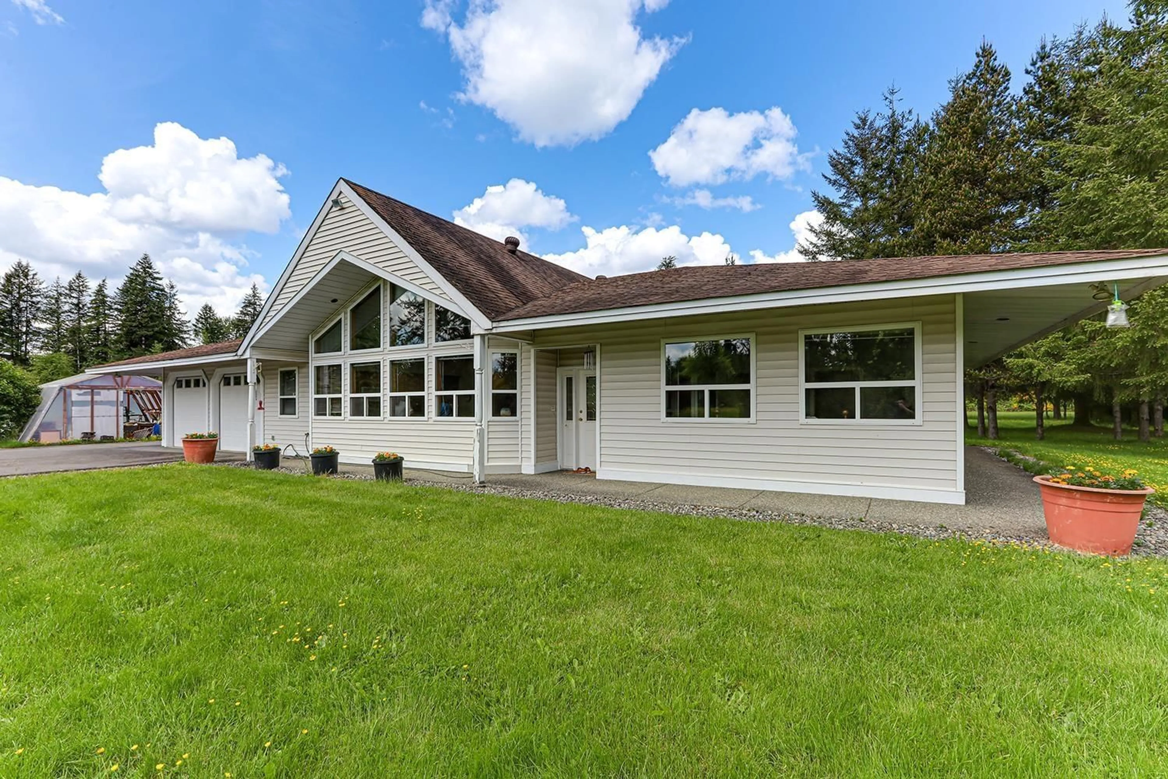 Home with vinyl exterior material, building for 22279 57A, Langley British Columbia V2Y2L9