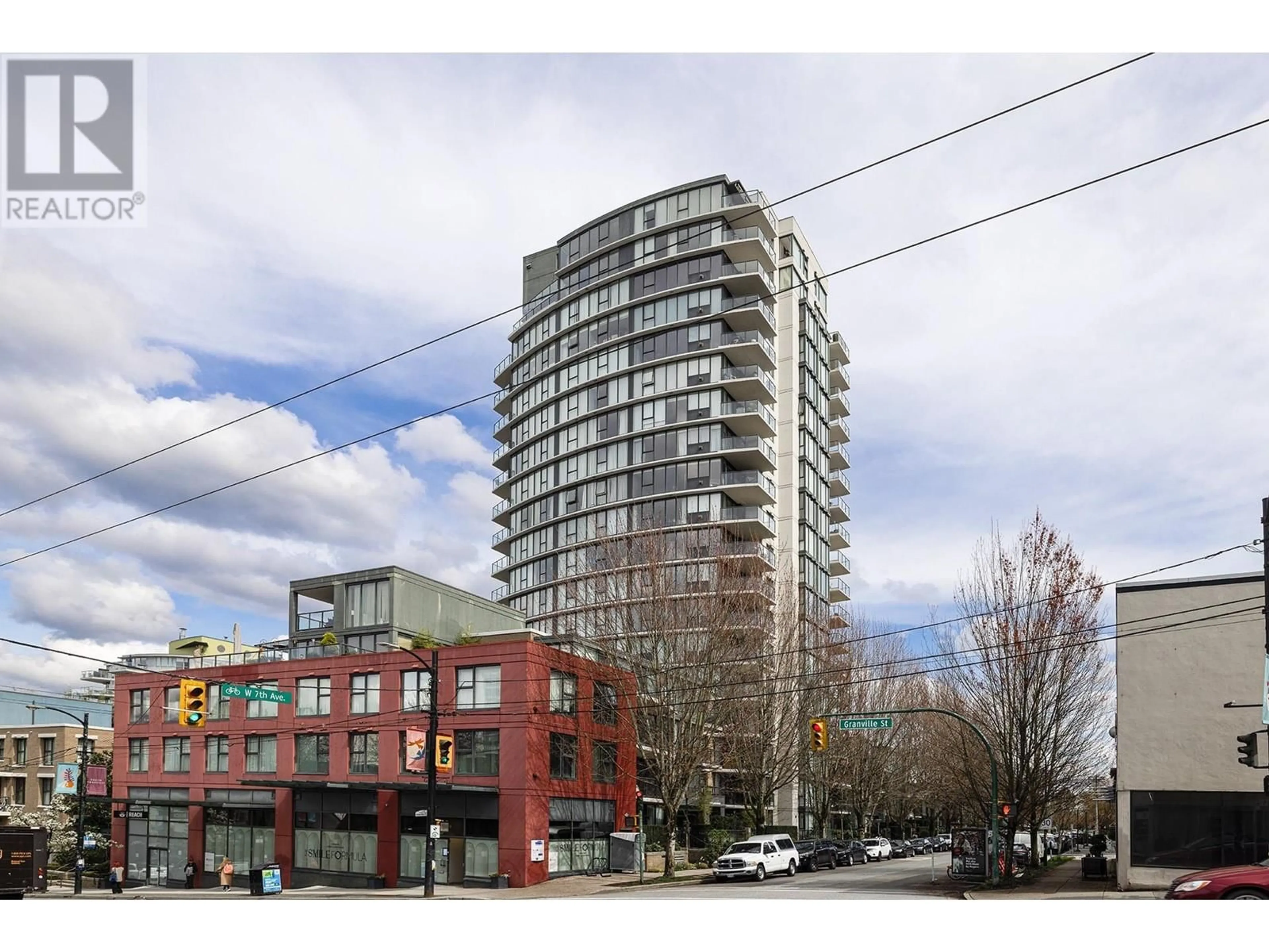Blurry image for 301 - 1483 7TH AVENUE, Vancouver British Columbia V6H4H2