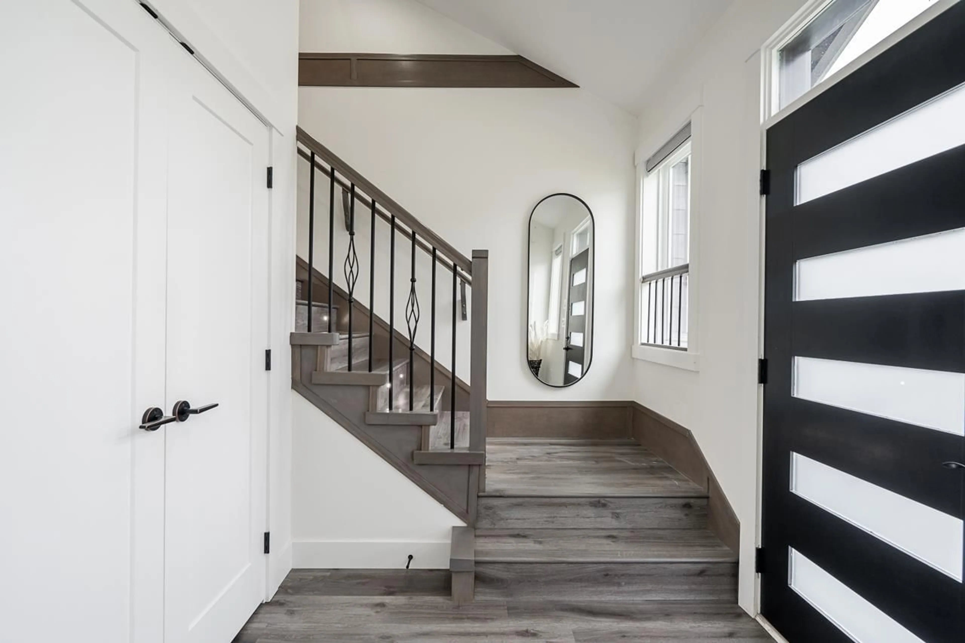 Indoor entryway for 8830 WOOLER, Mission British Columbia V4S0B9