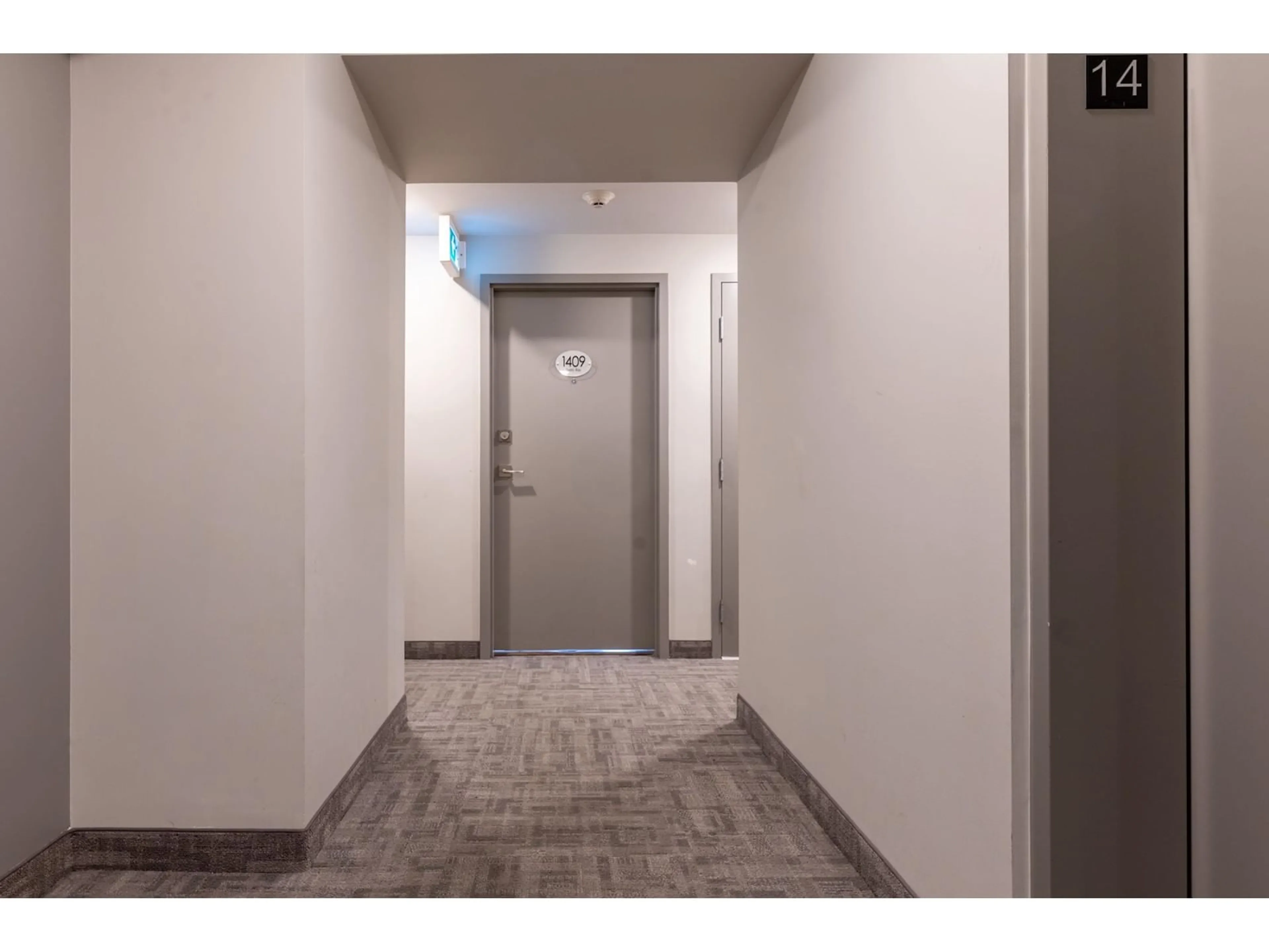 Indoor foyer for 1409 - 11967 80, Delta British Columbia V4C0E2
