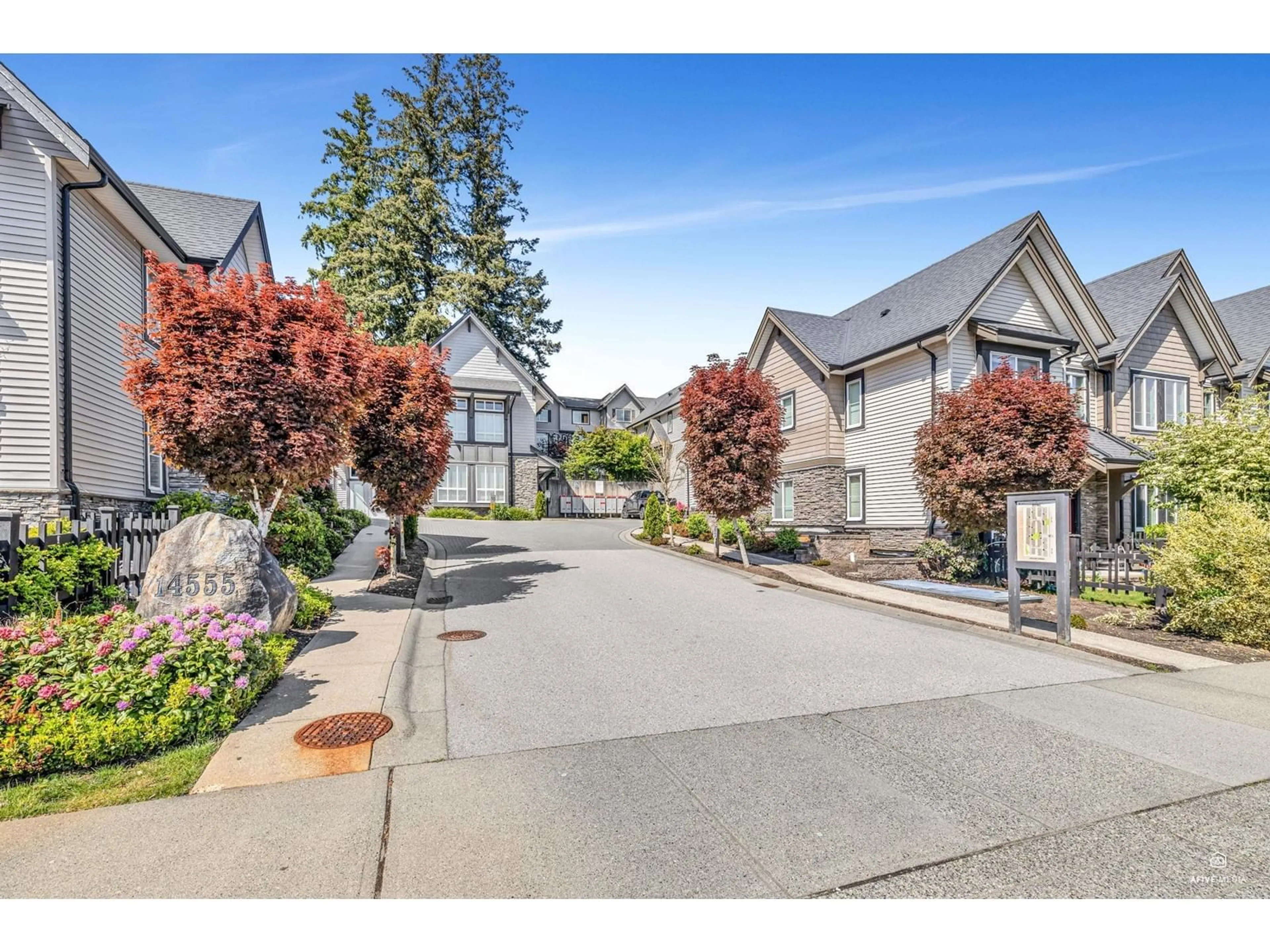 A pic from outside/outdoor area/front of a property/back of a property/a pic from drone, street for 96 - 14555 68, Surrey British Columbia V3S2A8