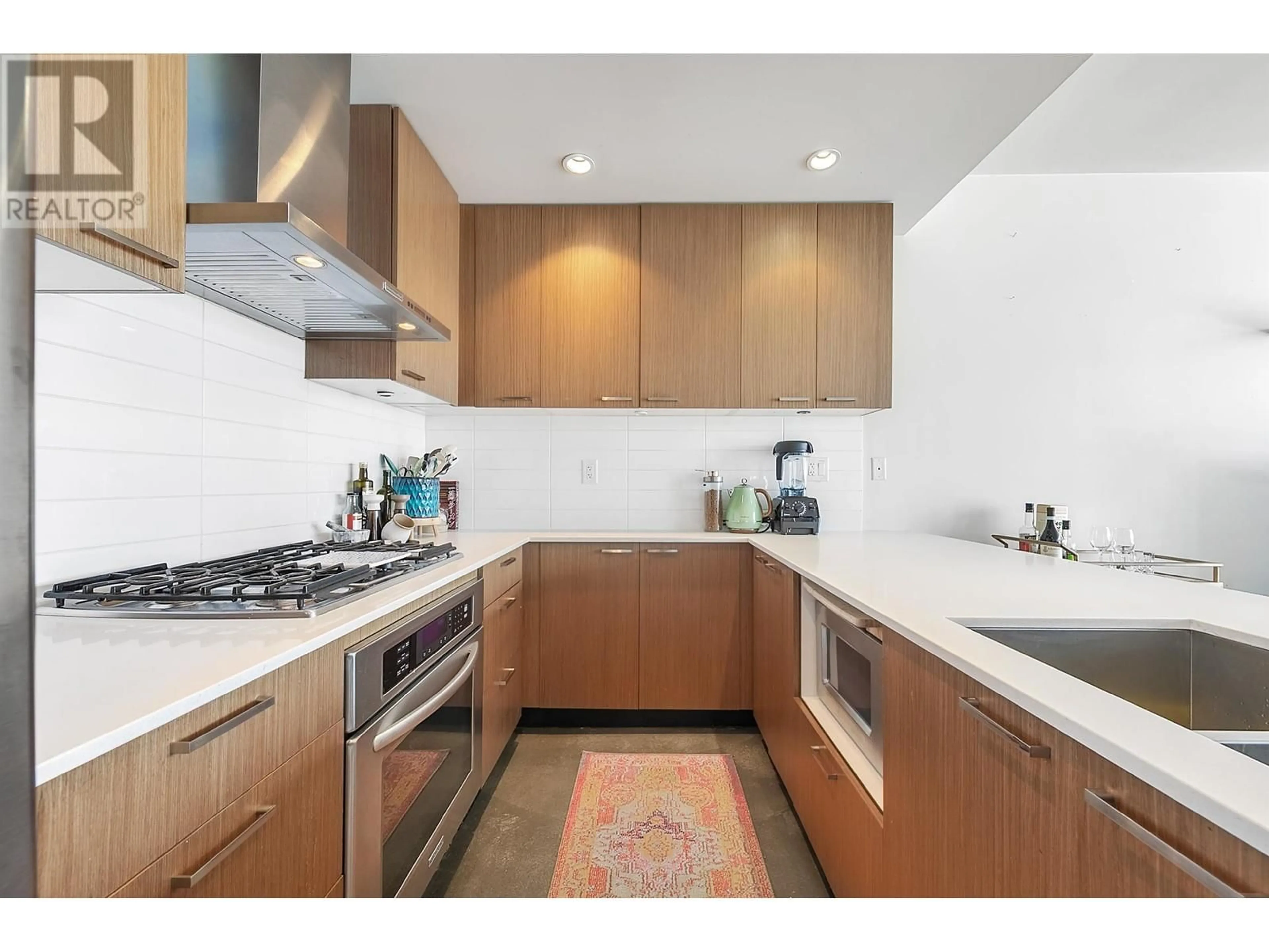 Standard kitchen, unknown for 906 - 221 UNION STREET, Vancouver British Columbia V6A0B4