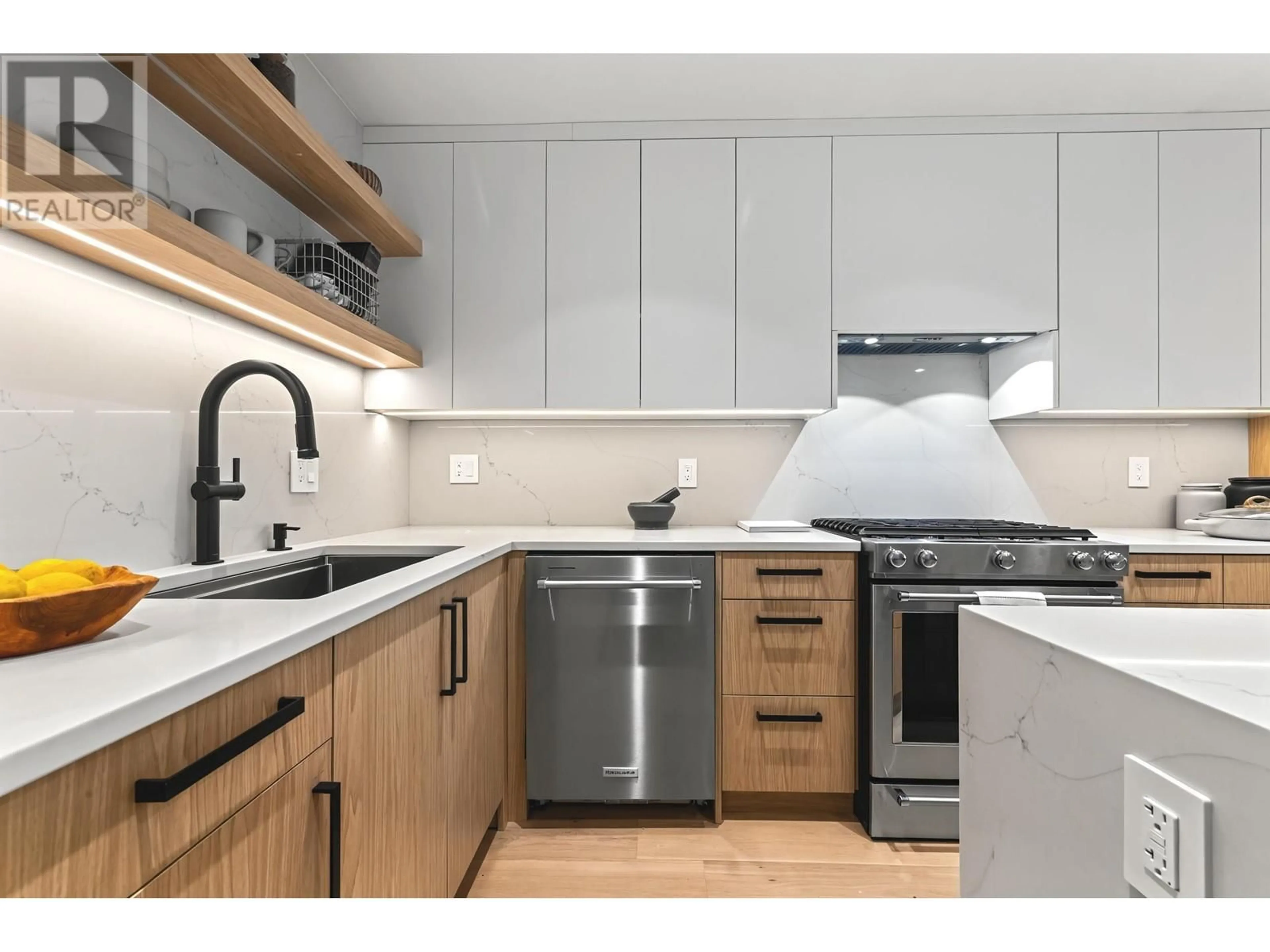Unknown for 410 - 288 6TH STREET, North Vancouver British Columbia V7L1P5
