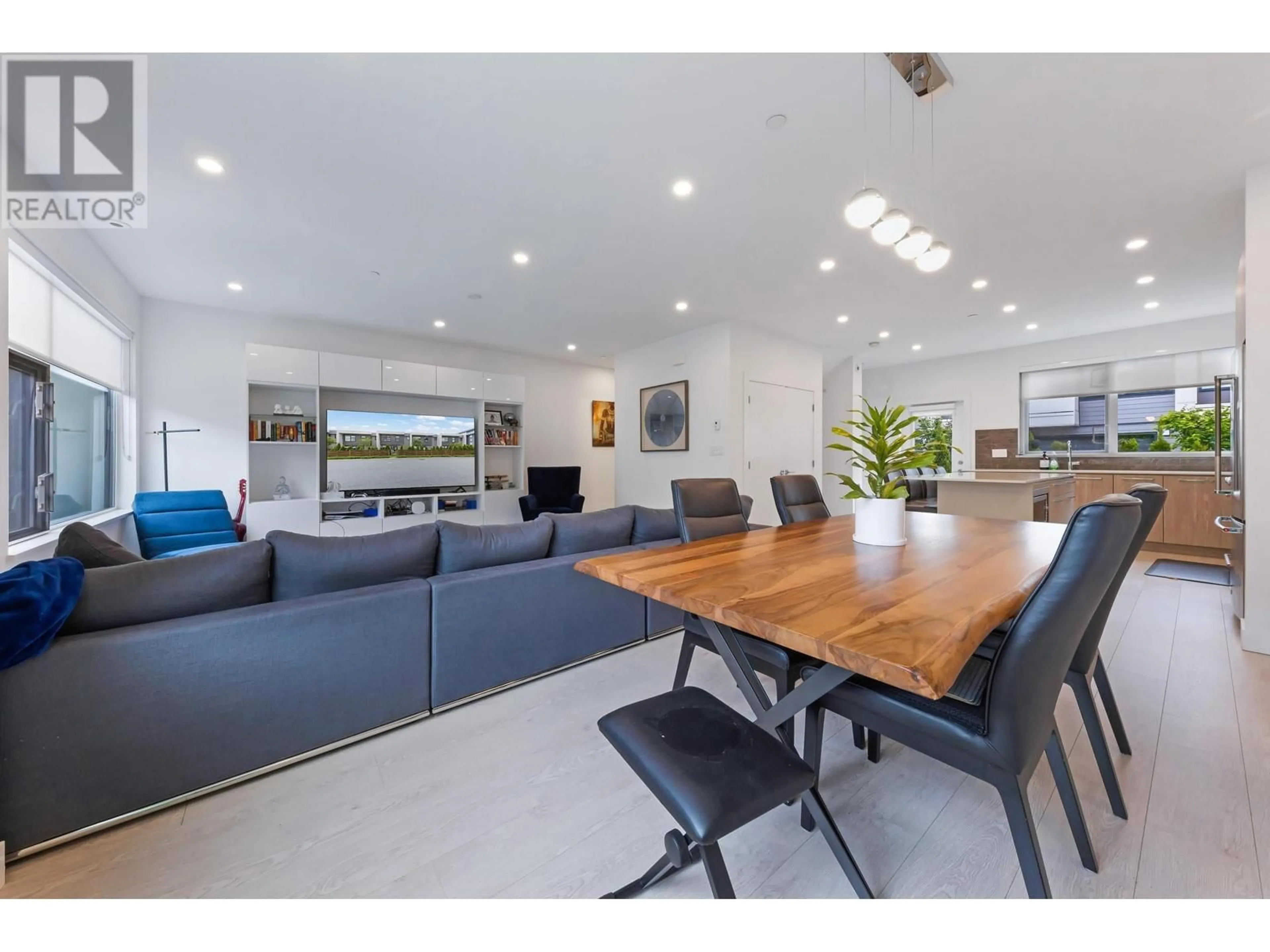 Unknown for 21 - 602 LILE DRIVE, North Vancouver British Columbia V7G0B3