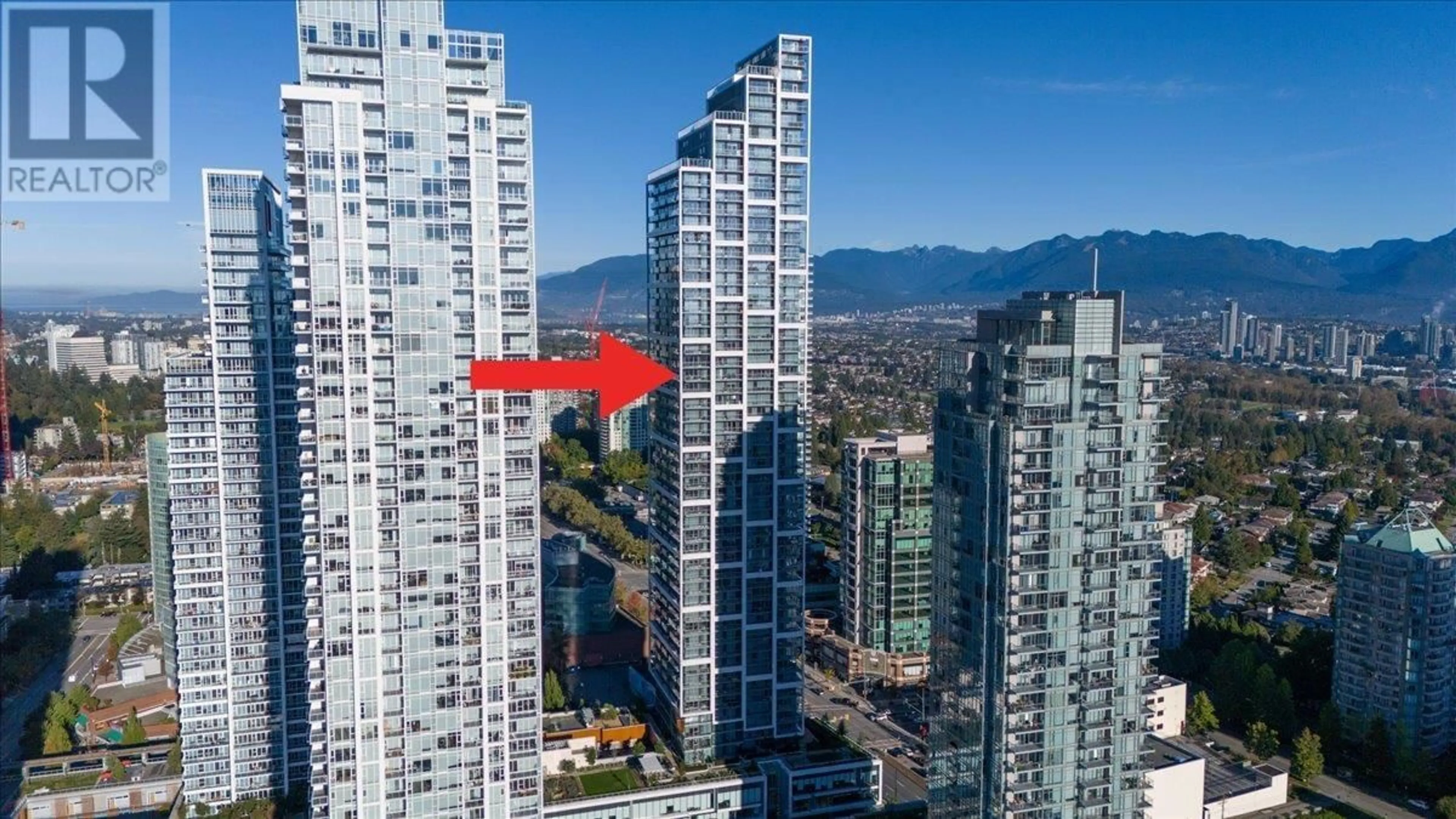 A pic from outside/outdoor area/front of a property/back of a property/a pic from drone, city buildings view from balcony for 3302 - 6000 MCKAY AVENUE, Burnaby British Columbia V5H0K2