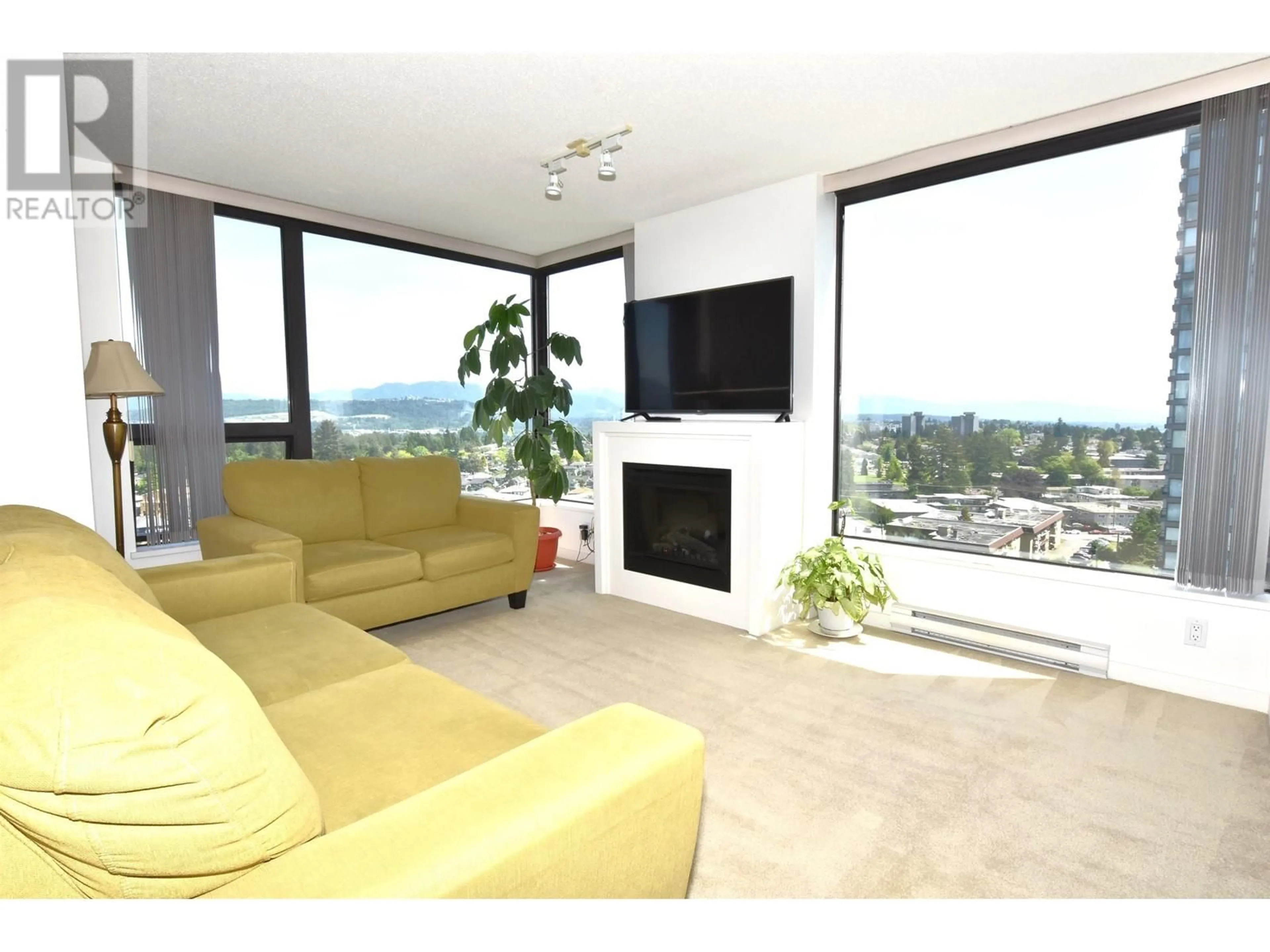 Living room with furniture, unknown for 1606 - 7108 COLLIER STREET, Burnaby British Columbia V5E0A1