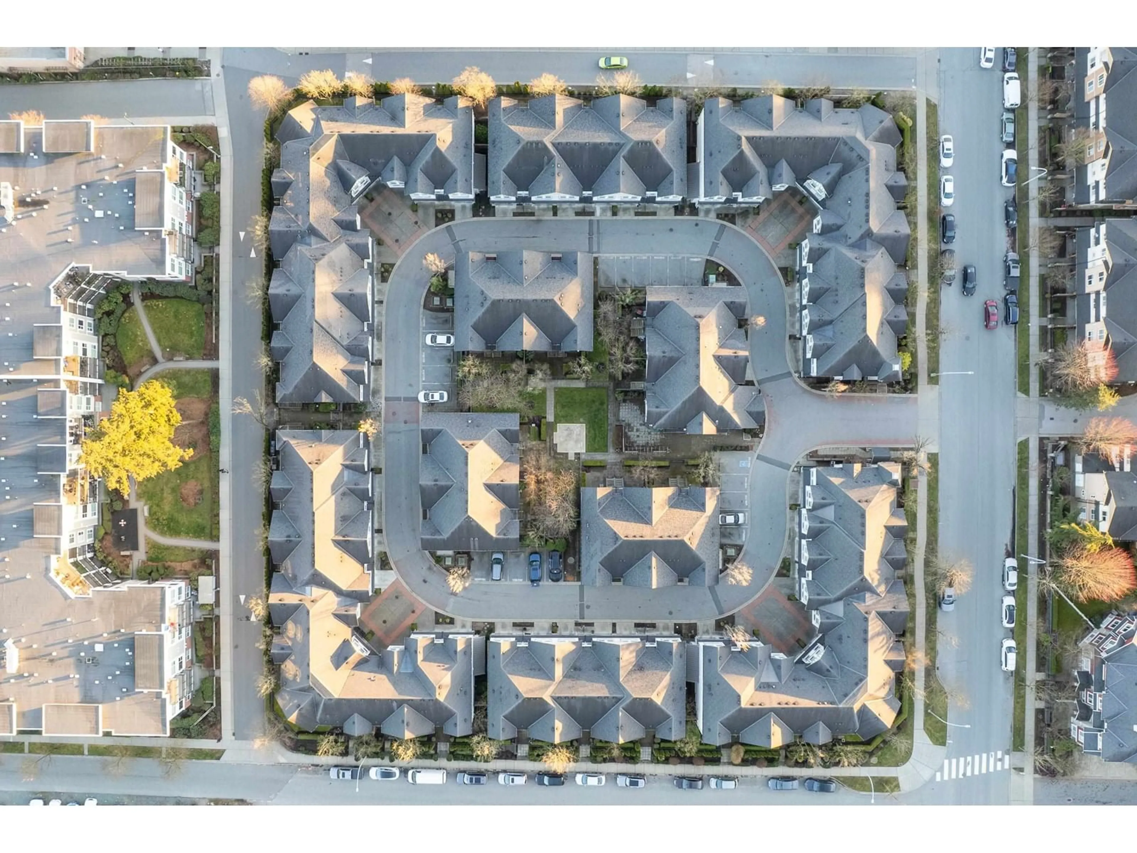 A pic from outside/outdoor area/front of a property/back of a property/a pic from drone, street for 27 - 8638 159, Surrey British Columbia V4N5P7