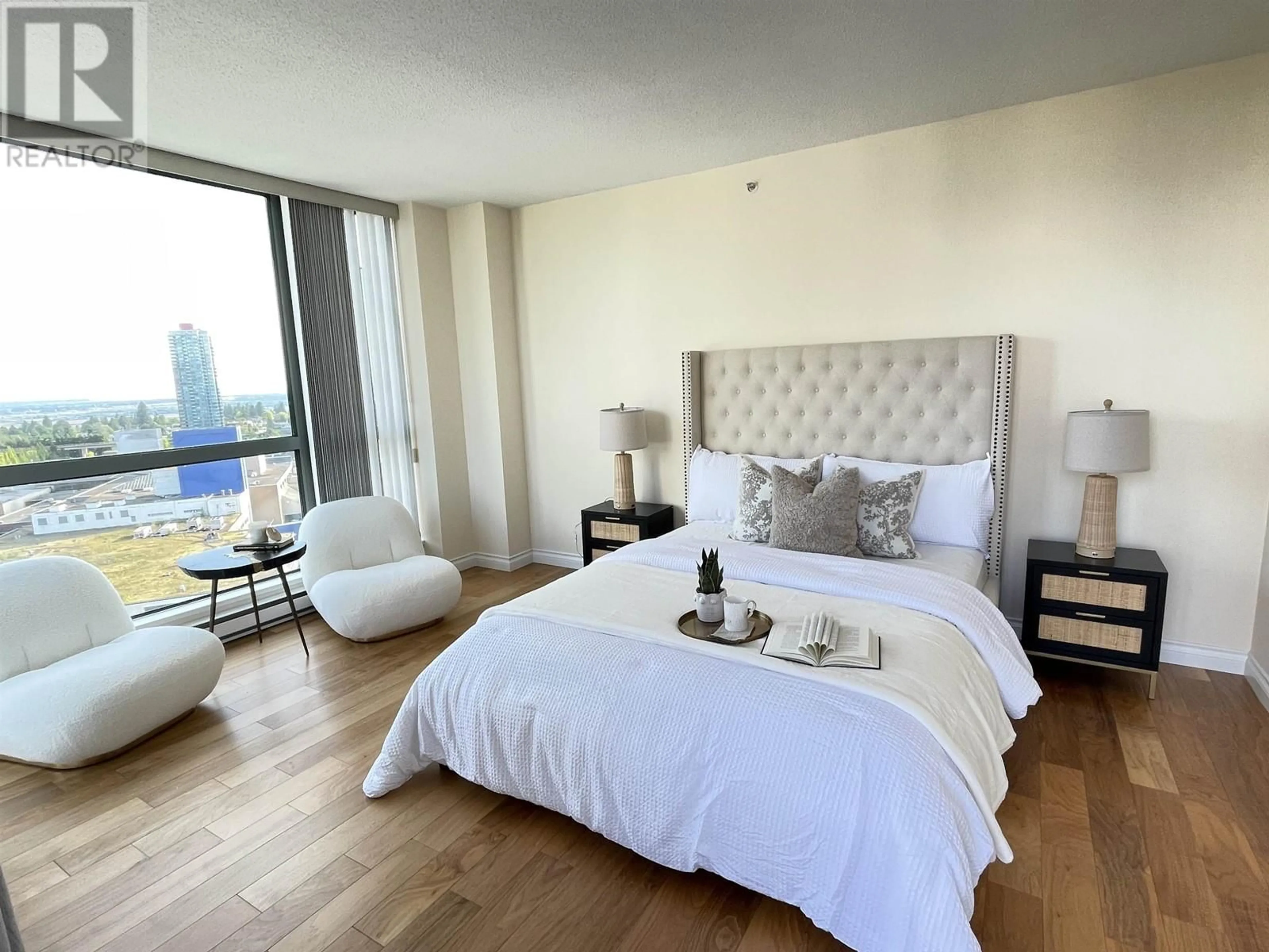 A pic of a room for 1702 - 4788 HAZEL STREET, Burnaby British Columbia V5H4V9