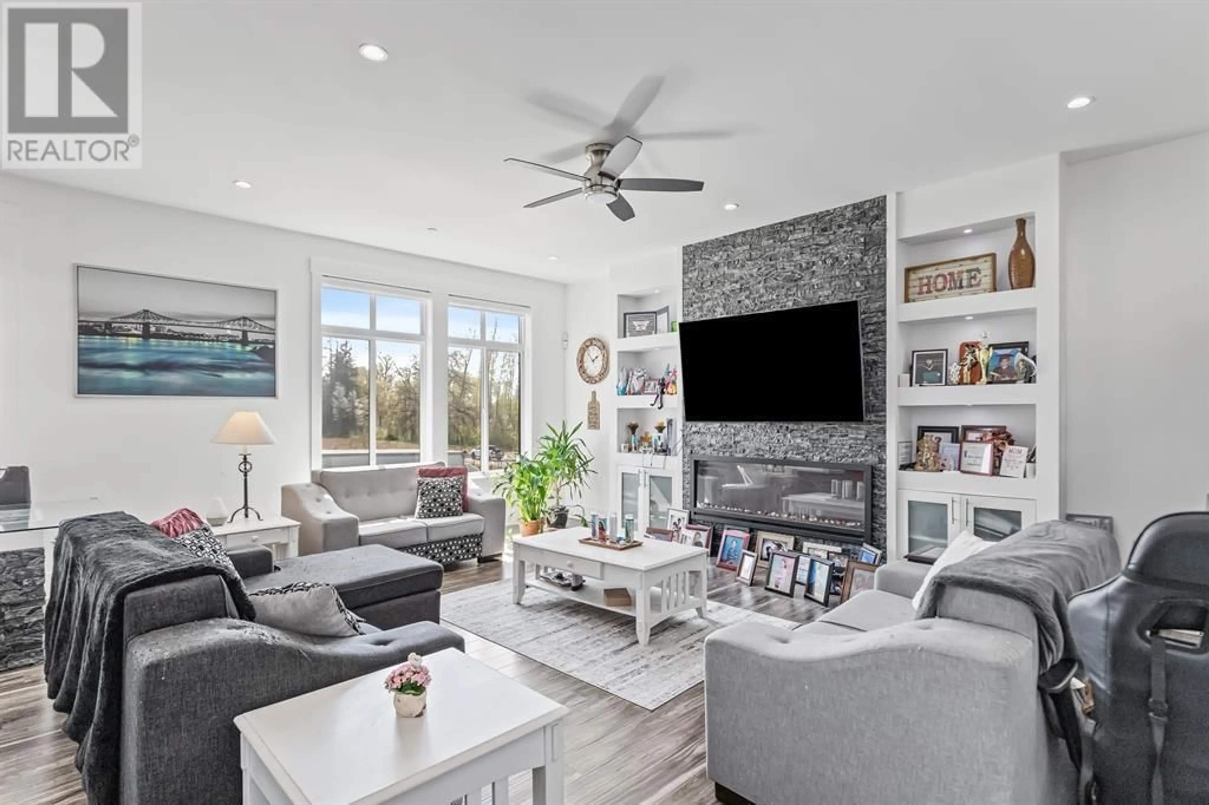Living room with furniture, unknown for 24531 DEWDNEY TRUNK ROAD, Maple Ridge British Columbia V4R1W9