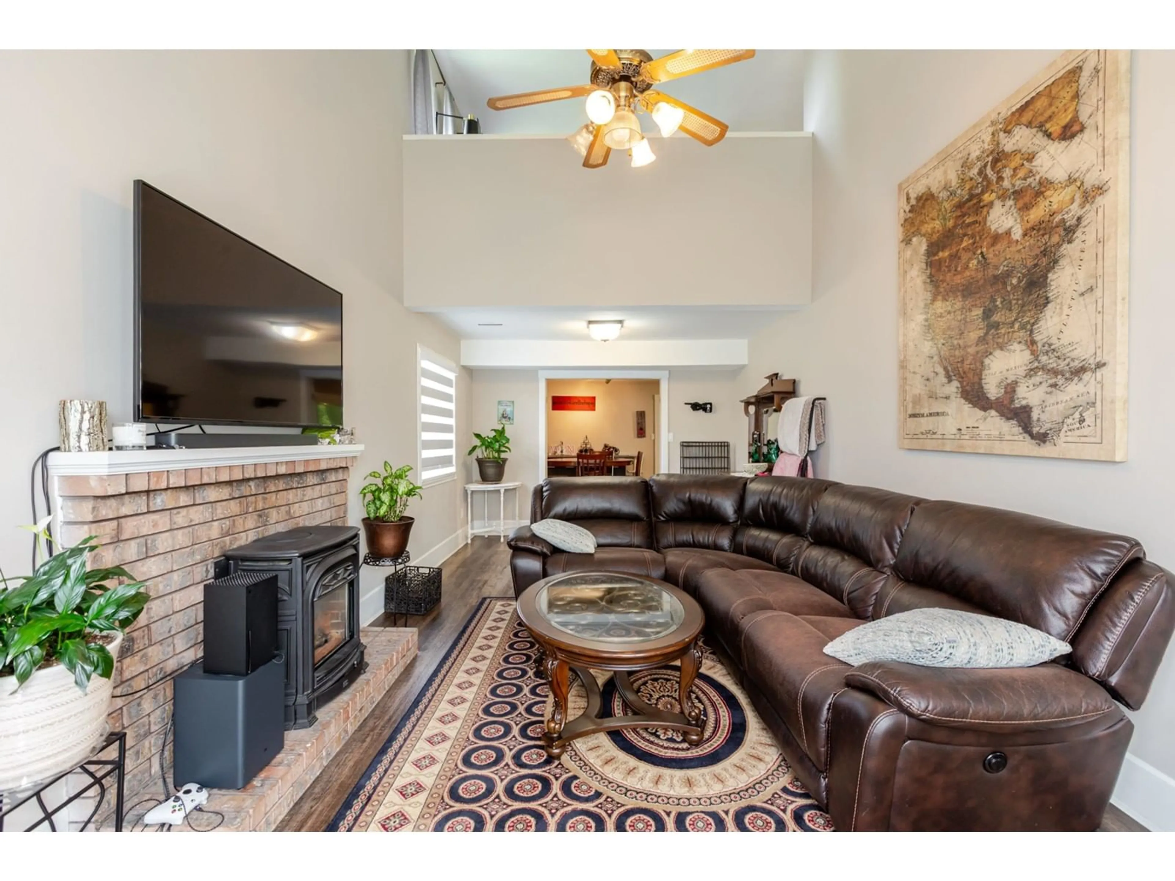 Living room with furniture, ceramic/tile floor for 3376 197, Langley British Columbia V3A7X3