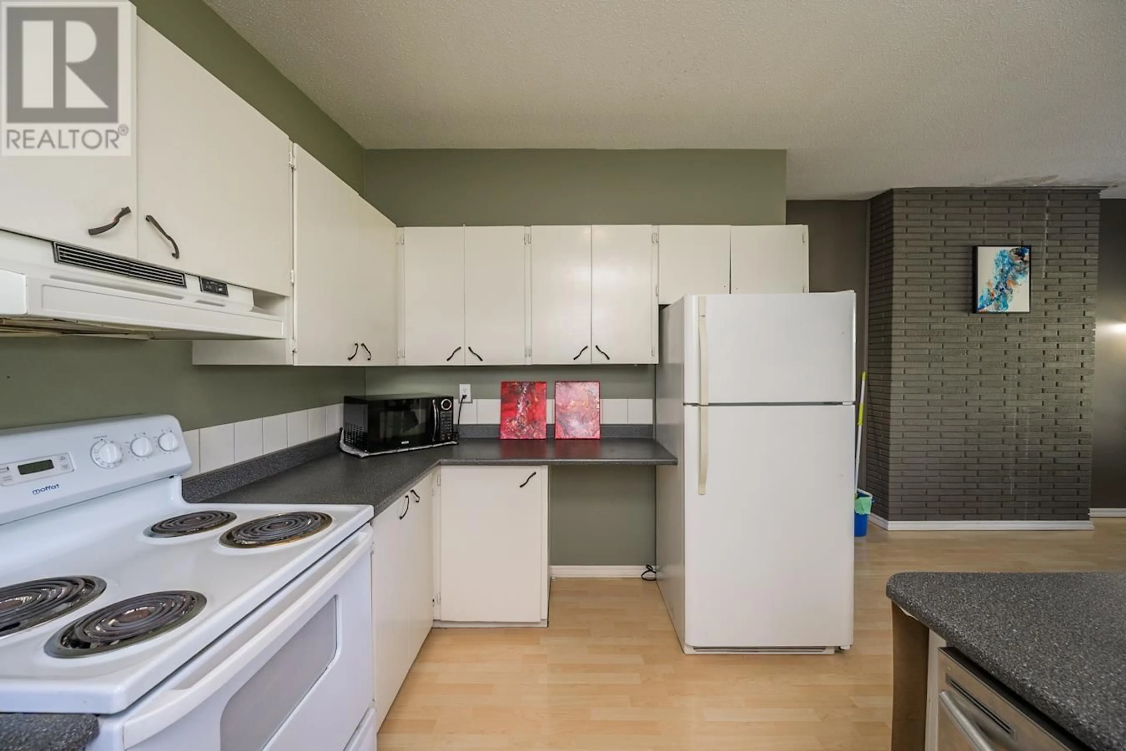 Standard kitchen, unknown for 3113 NECHAKO DRIVE, Prince George British Columbia V2M3B2