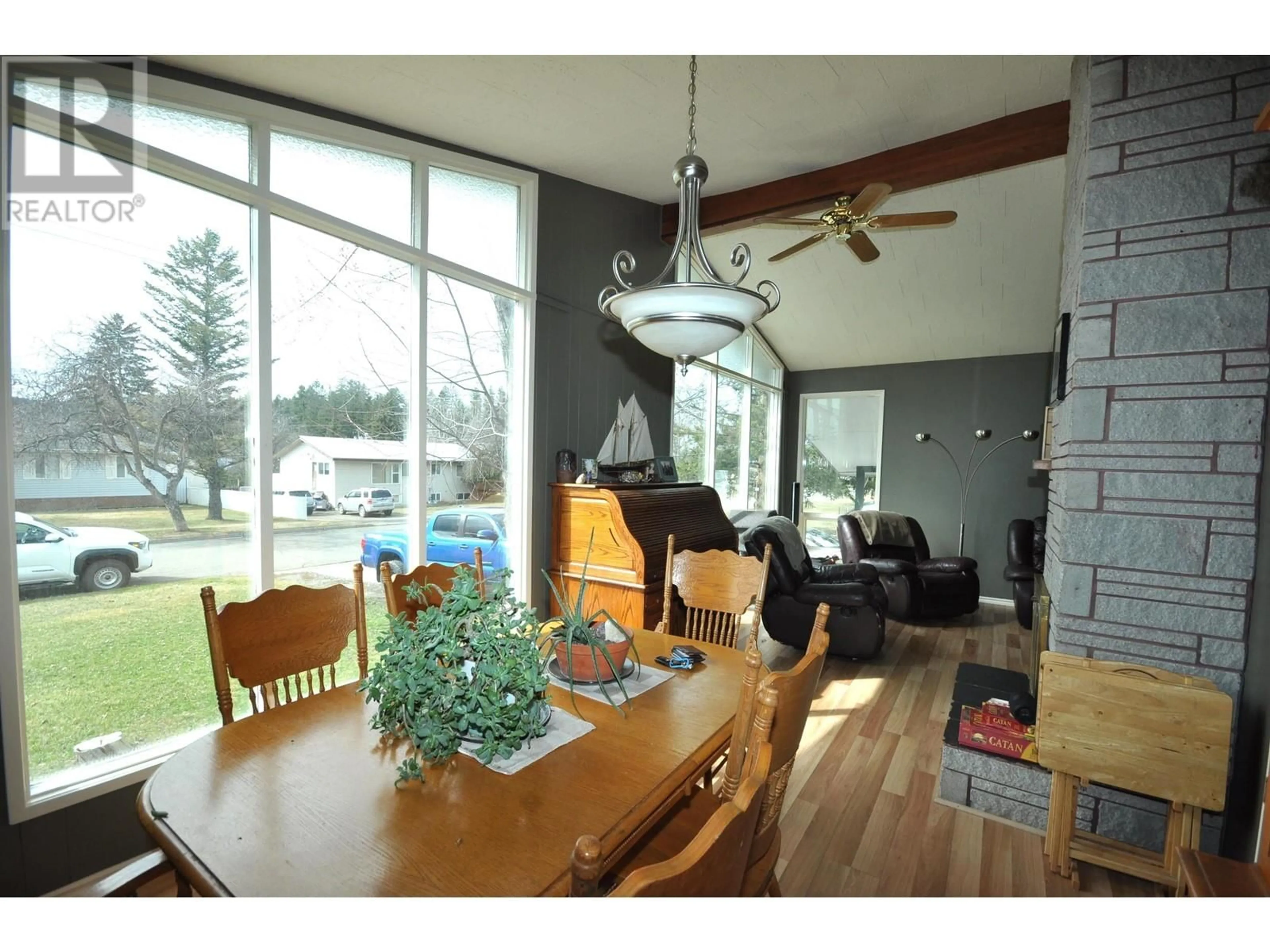 Dining room, wood/laminate floor for 648 9TH AVENUE, Williams Lake British Columbia V2G2K6