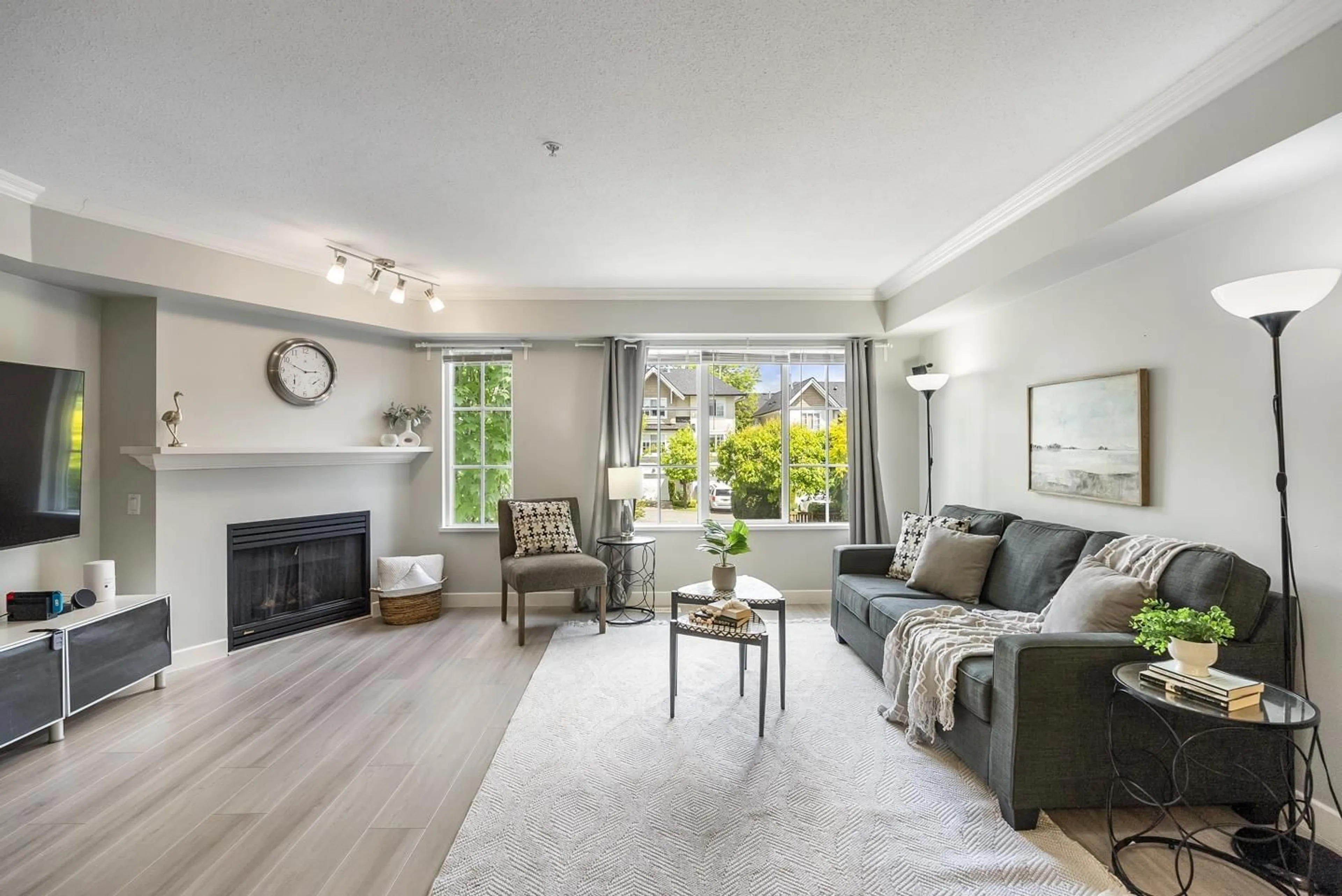 Living room with furniture, unknown for 83 - 20540 66, Langley British Columbia V2Y2Y7