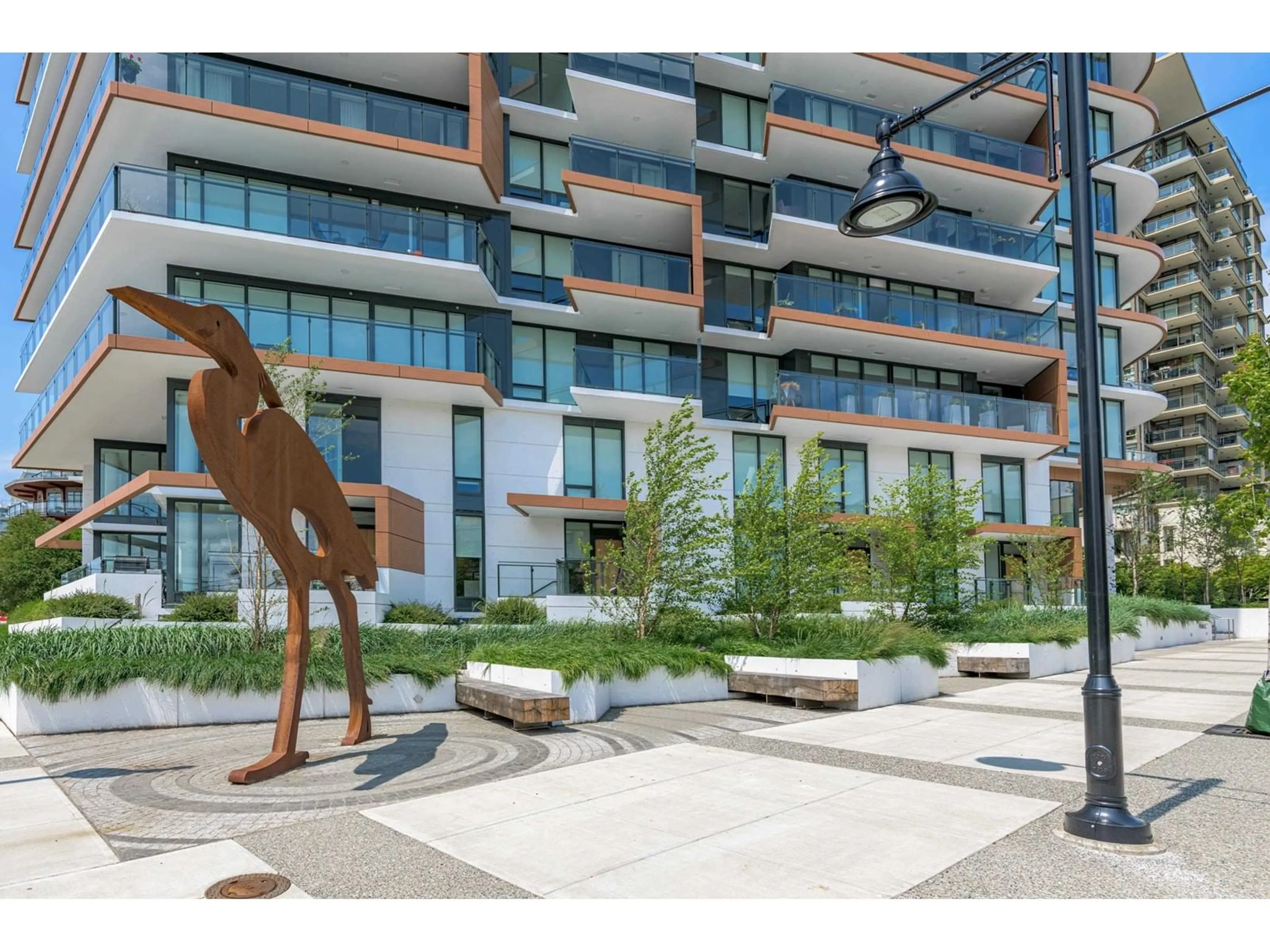 Patio, street for 202 - 1439 GEORGE, White Rock British Columbia V4B0B9