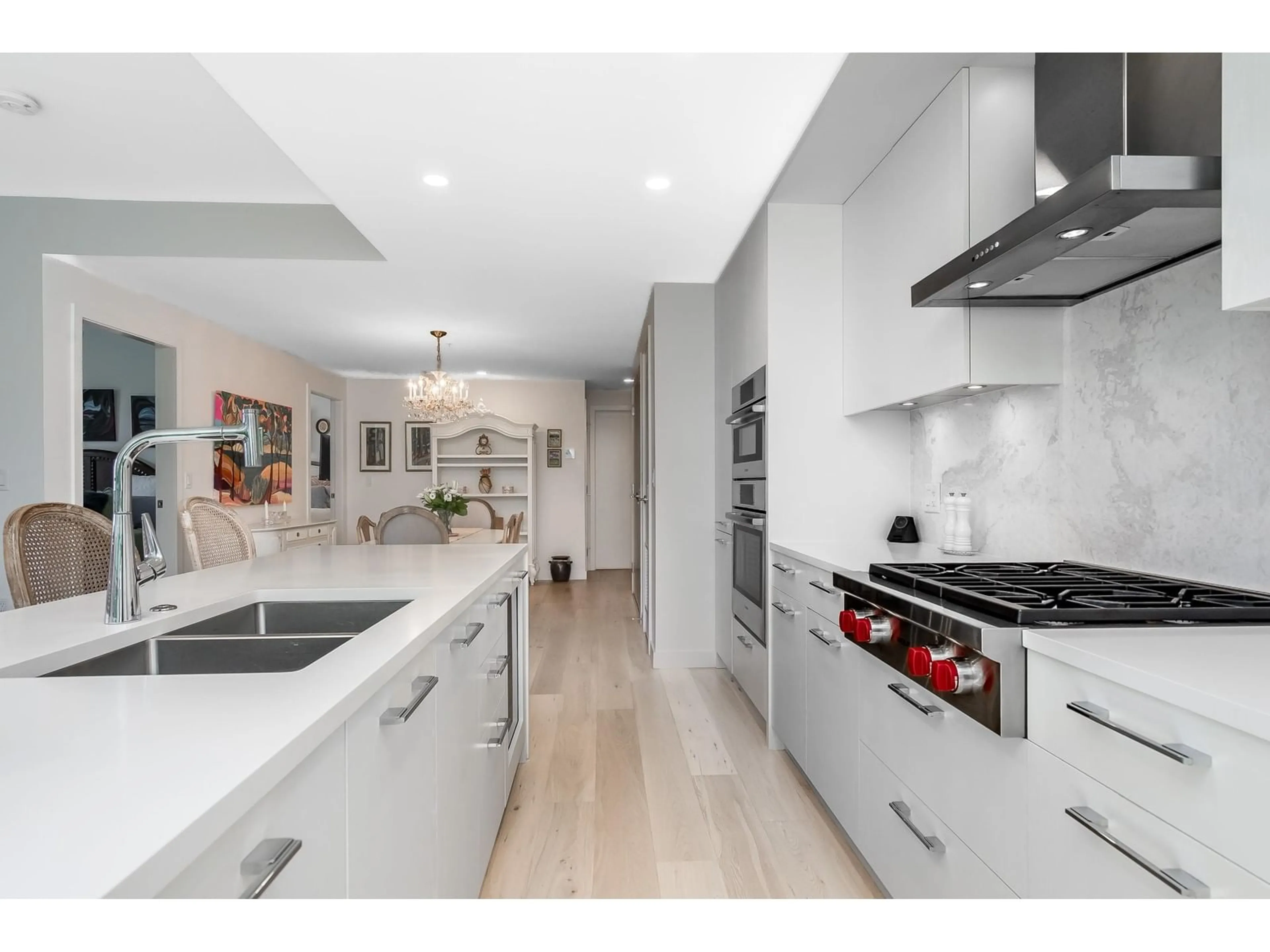 Contemporary kitchen, ceramic/tile floor for 202 - 1439 GEORGE, White Rock British Columbia V4B0B9