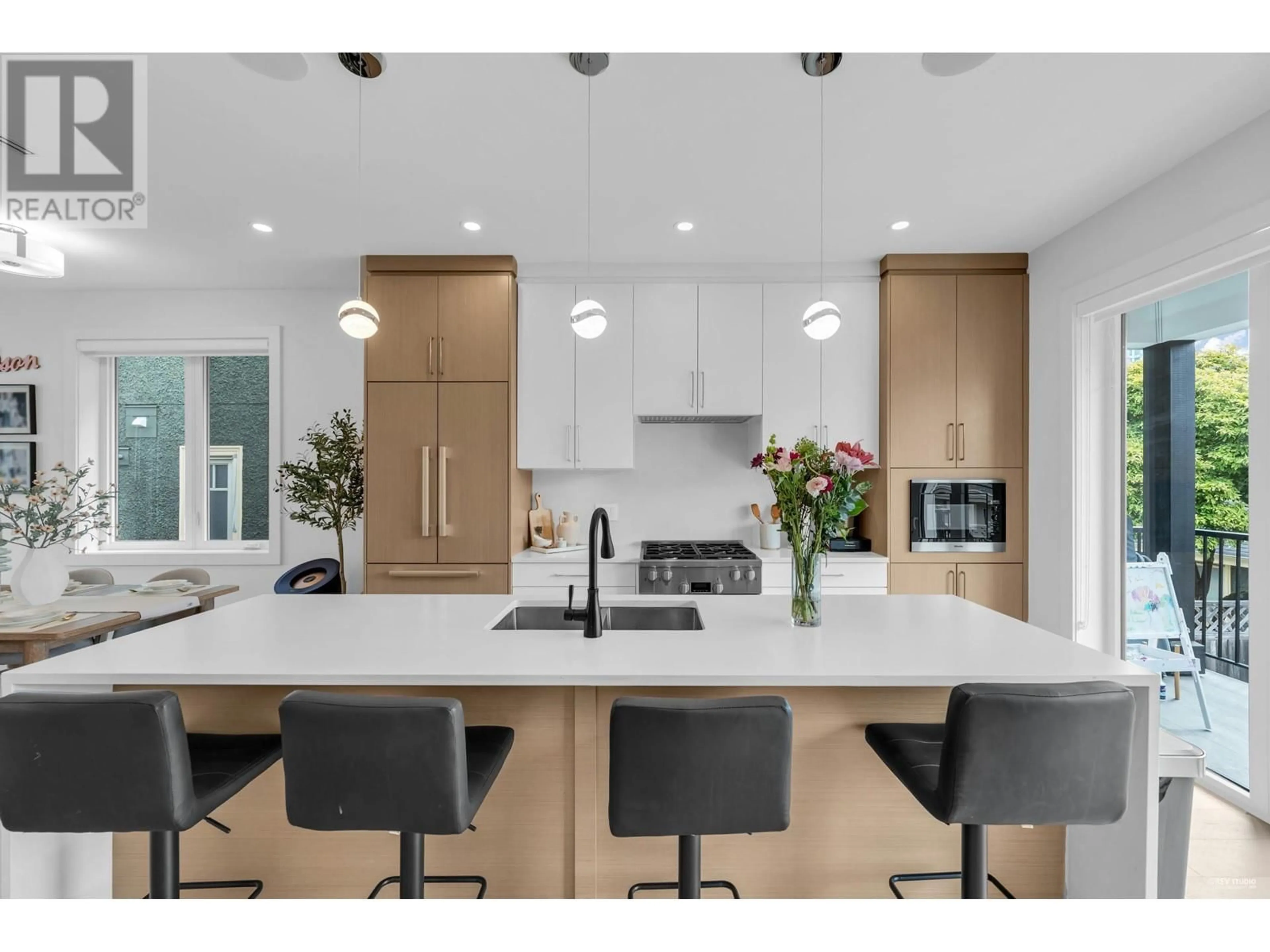 Contemporary kitchen, ceramic/tile floor for 560 63RD AVENUE, Vancouver British Columbia V6P2G8