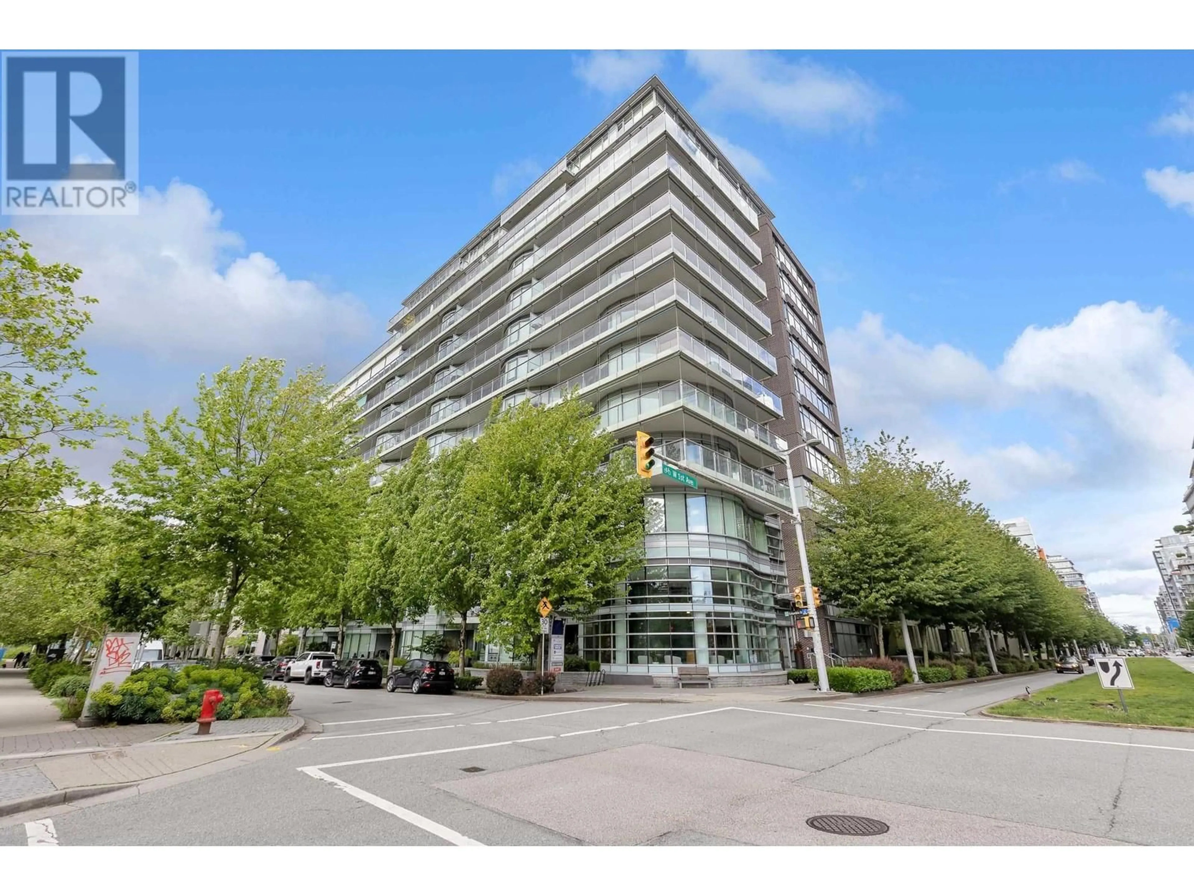 Indoor foyer for 405 - 181 1ST AVENUE, Vancouver British Columbia V5Y0E3