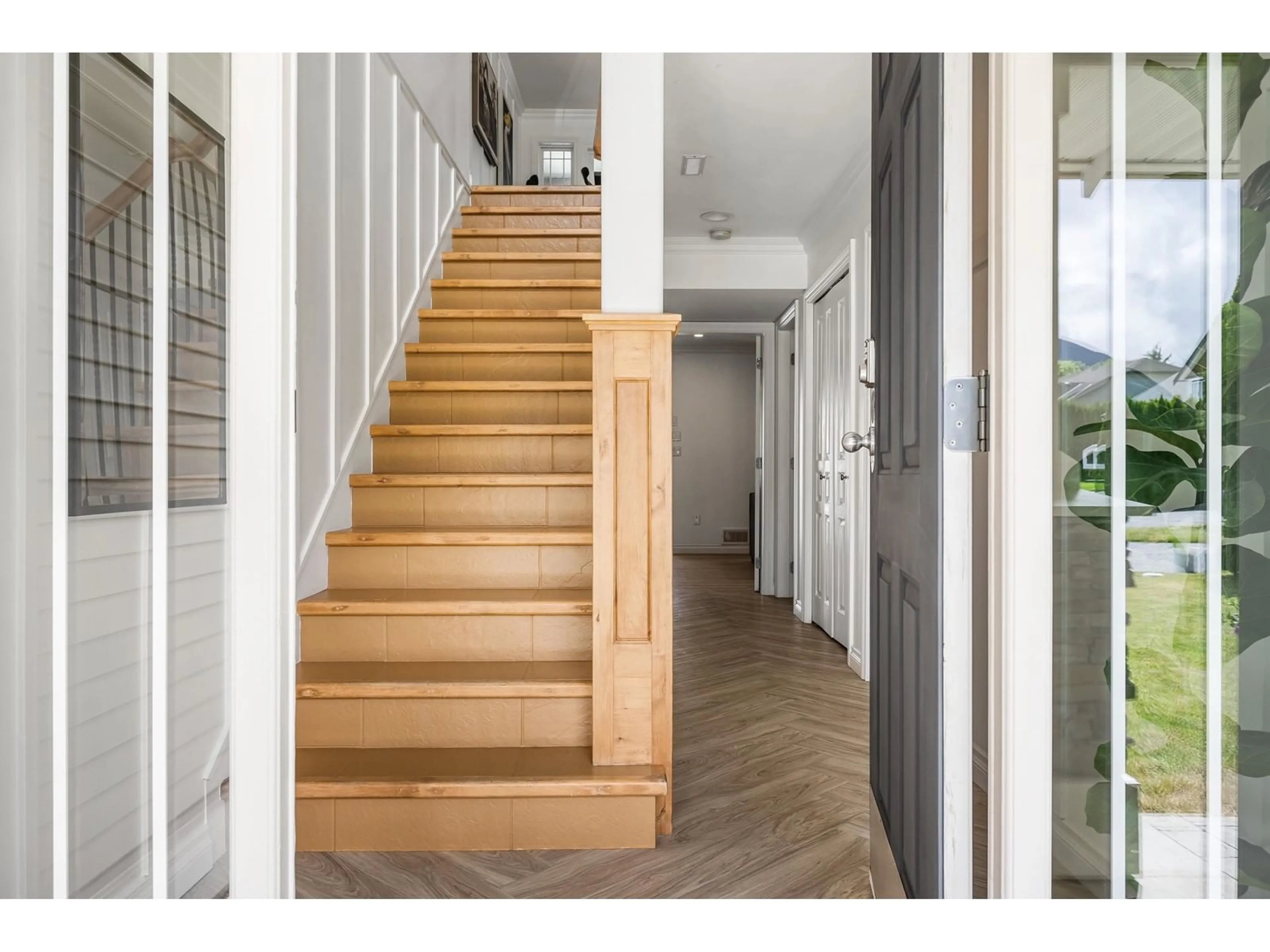 Indoor entryway for 5794 KATHLEEN DRIVE, Chilliwack British Columbia V2R3G2