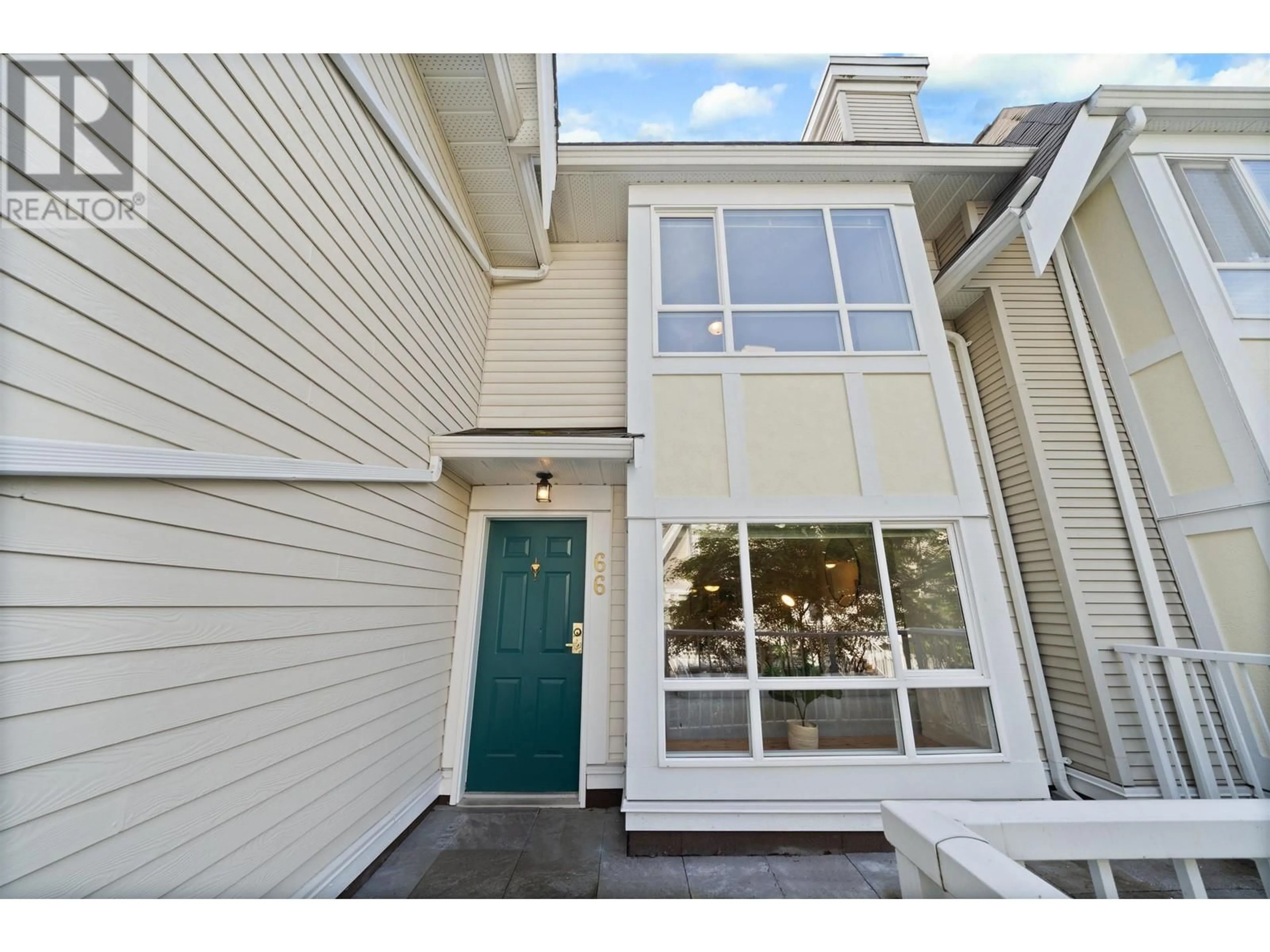 Home with vinyl exterior material, street for 66 - 6588 SOUTHOAKS CRESCENT, Burnaby British Columbia V5E4K1
