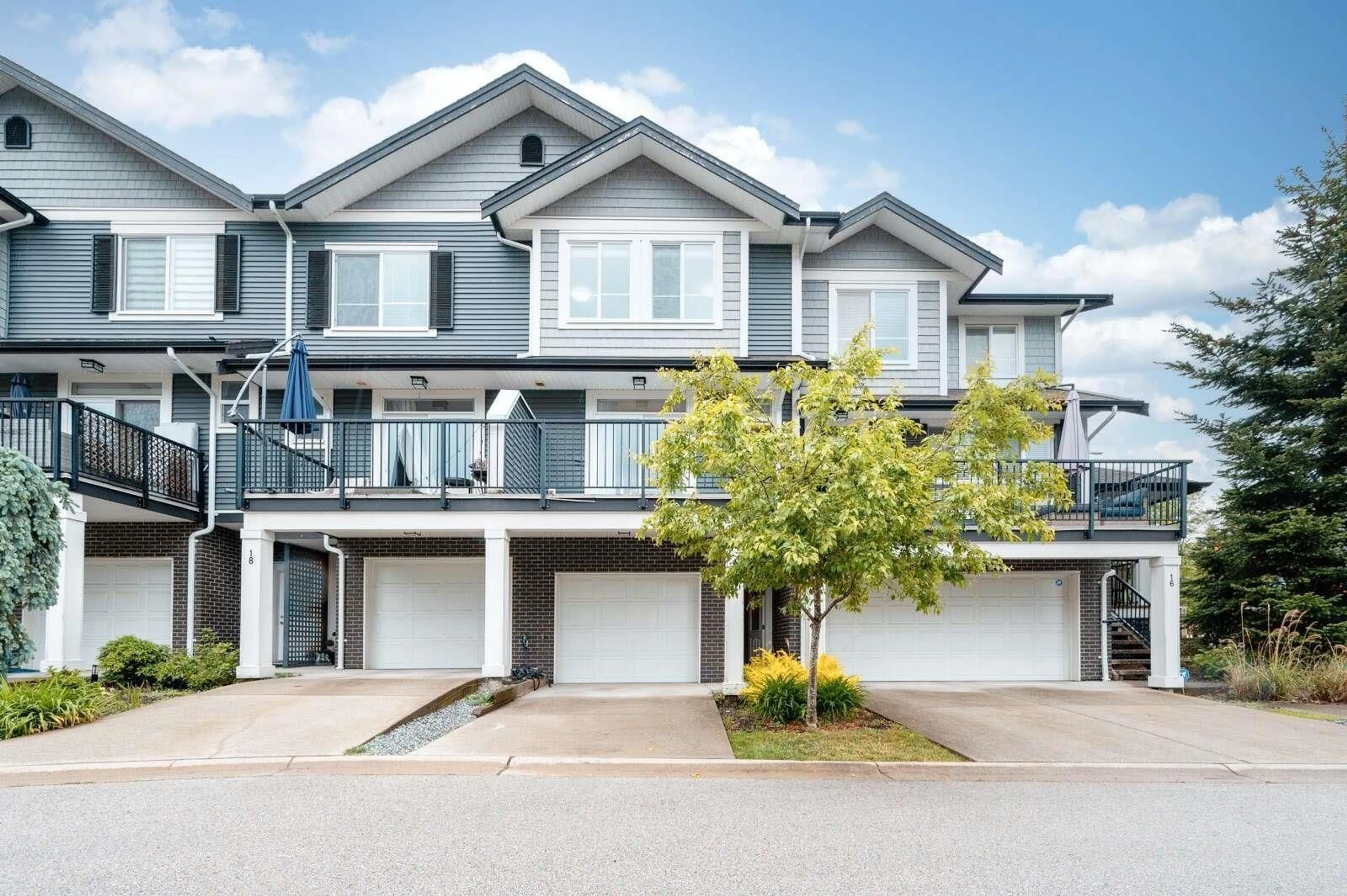 Home with vinyl exterior material, unknown for 17 - 7157 210, Langley British Columbia V2Y0T3
