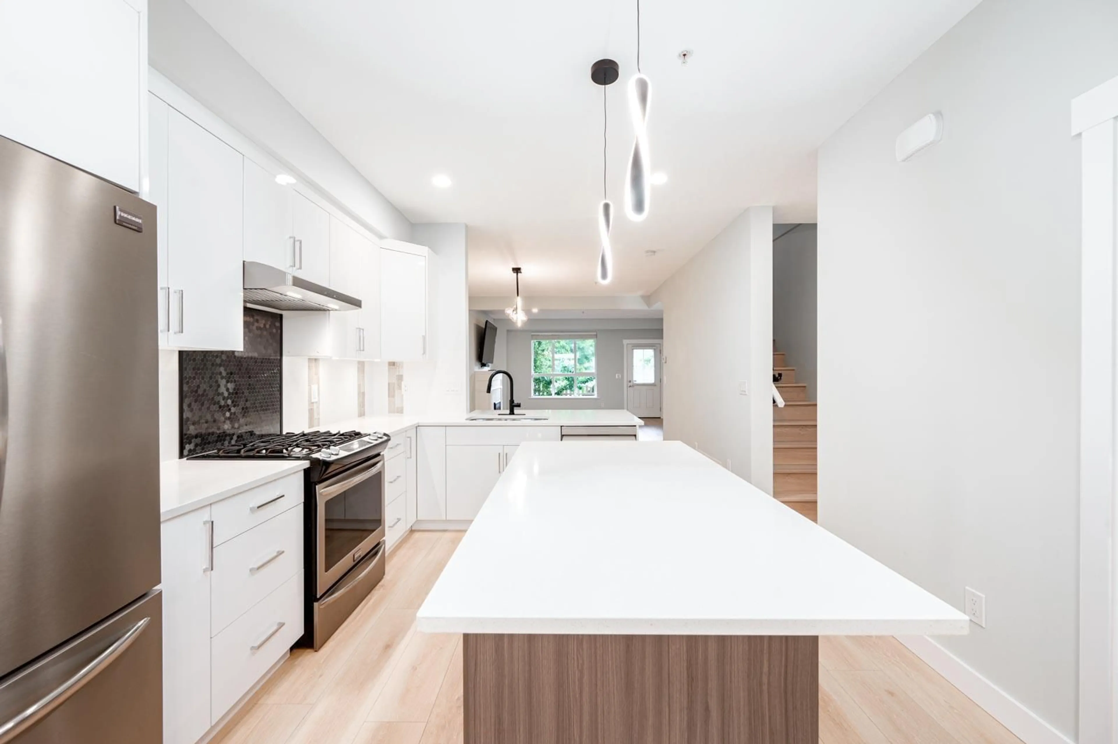 Contemporary kitchen, unknown for 17 - 7157 210, Langley British Columbia V2Y0T3
